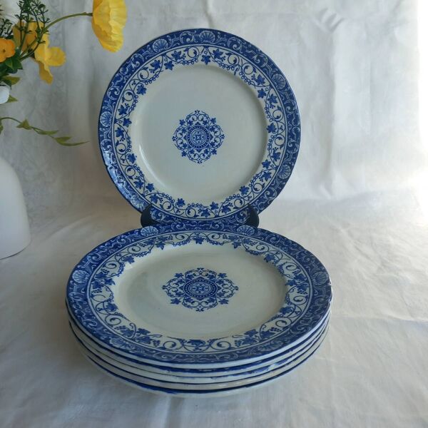 6 assiettes Jules Vieillard, service ''Louis XV'', XIXe siècle