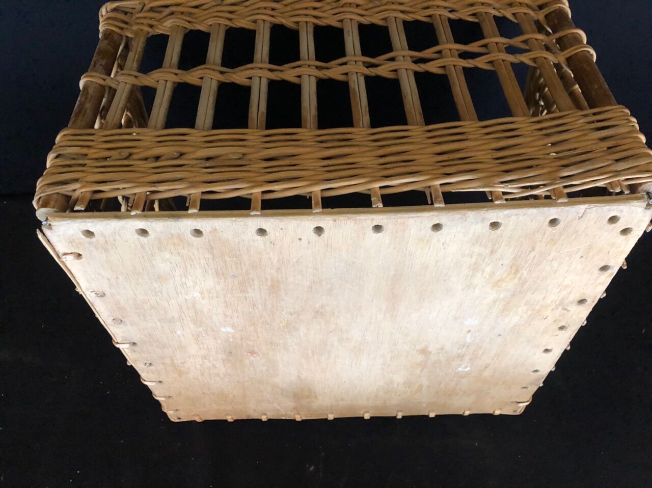 Wicker baker's basket