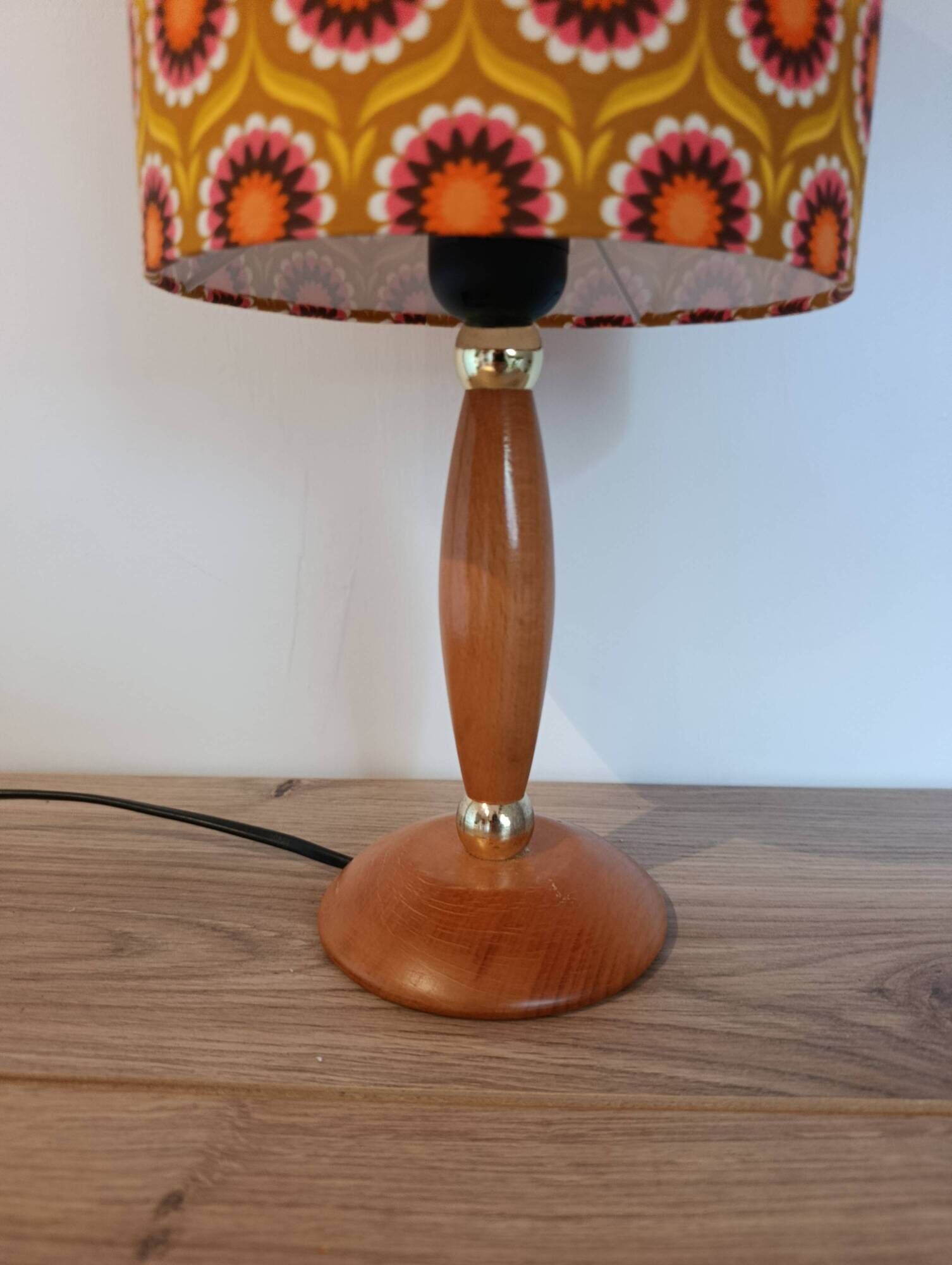 Mid-century wooden table lamp, retro-pop saffron print