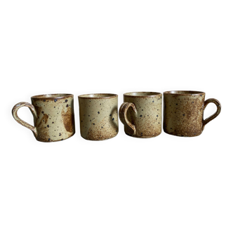 Set of 4 stoneware mugs