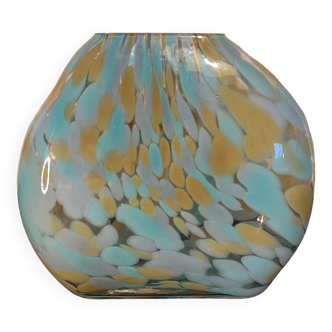 Vase en verre multicolore