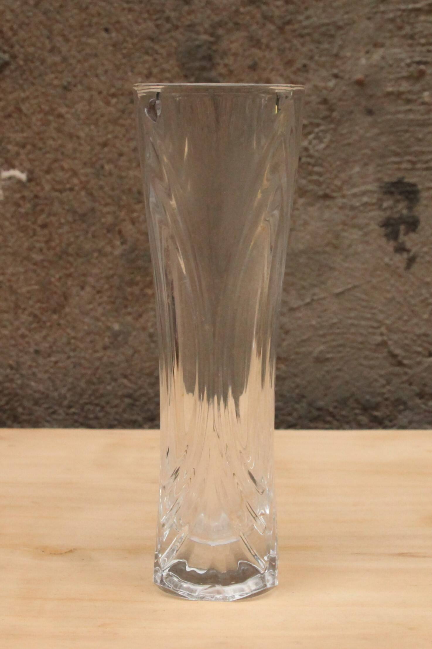 Chiseled glass vase