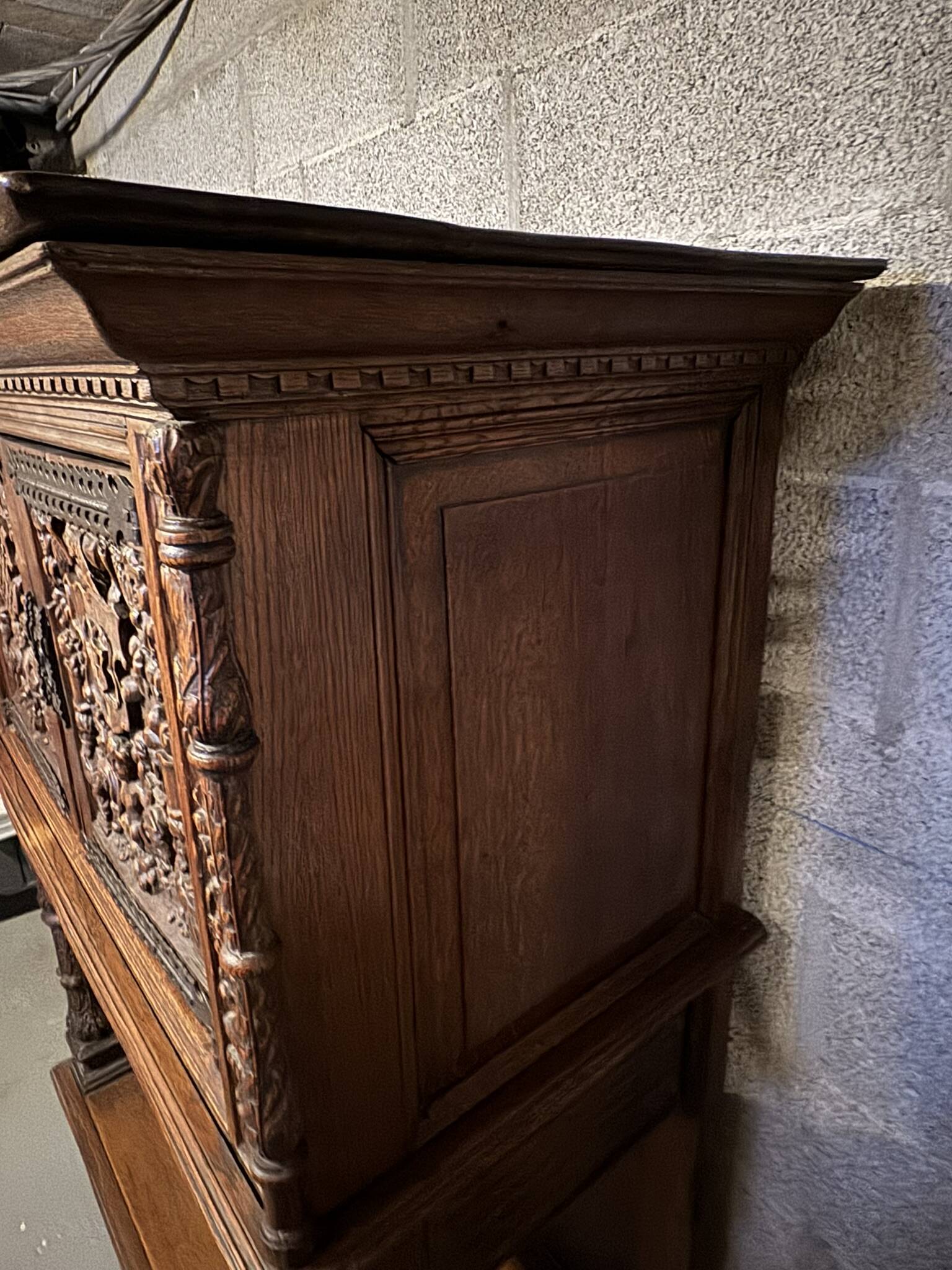 Antique buffet richly carved – Renaissance / Henry II style