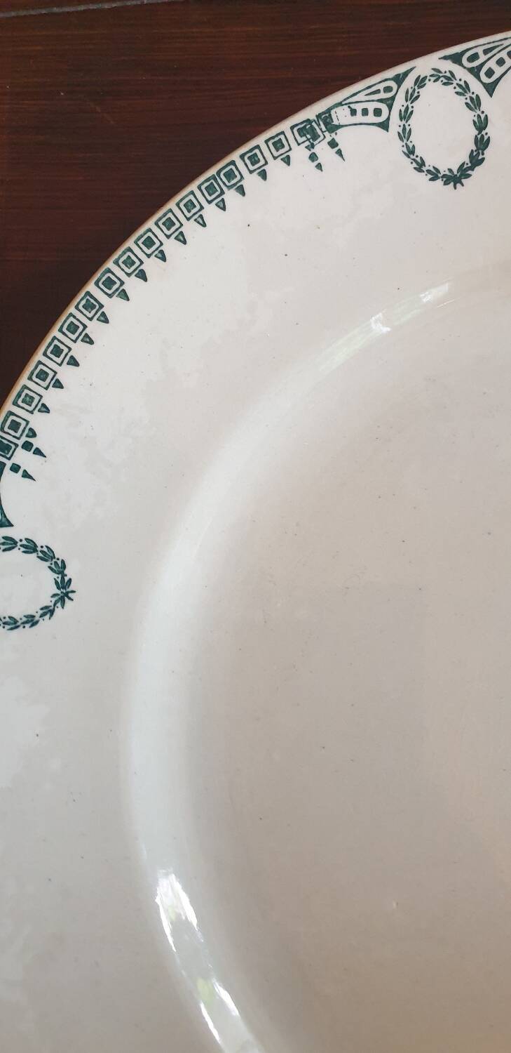 St Amand round dish