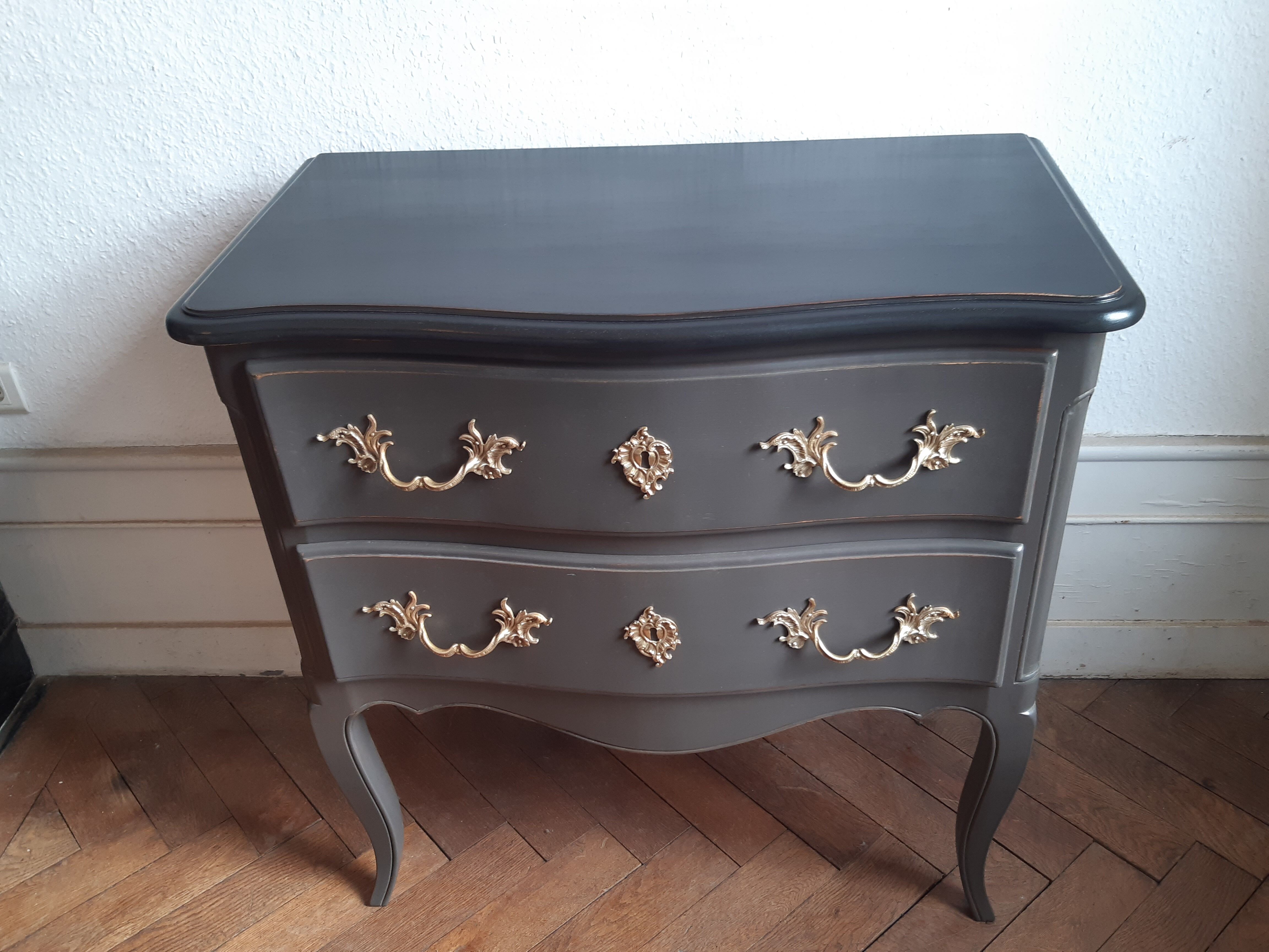 Patinated chest of drawers Louis XV style 2 drawers