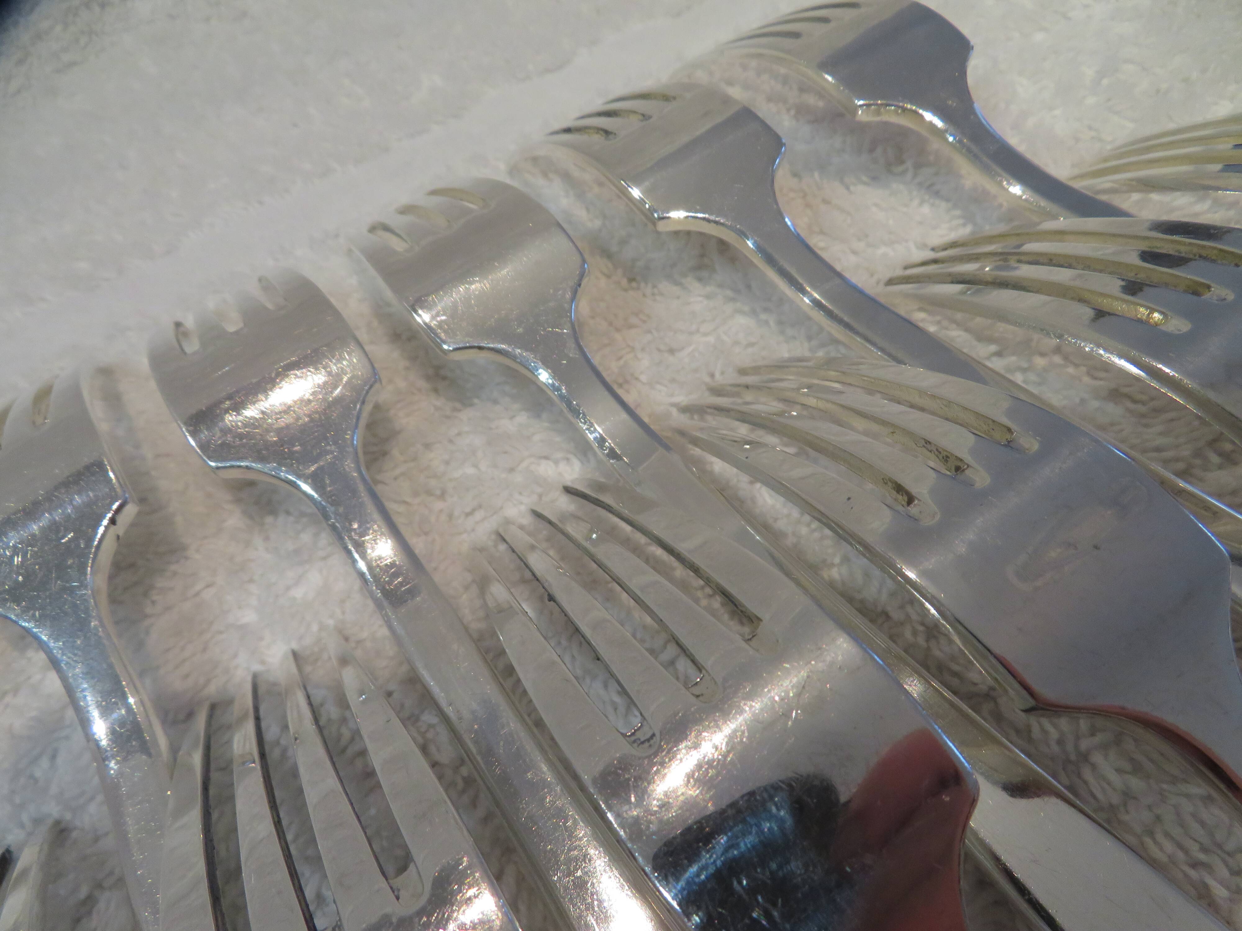 12 Christofle Concorde silver plated dessert forks, 17cm