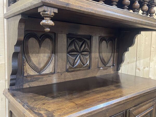 Buffet néo breton des années 1950 en châtaignier