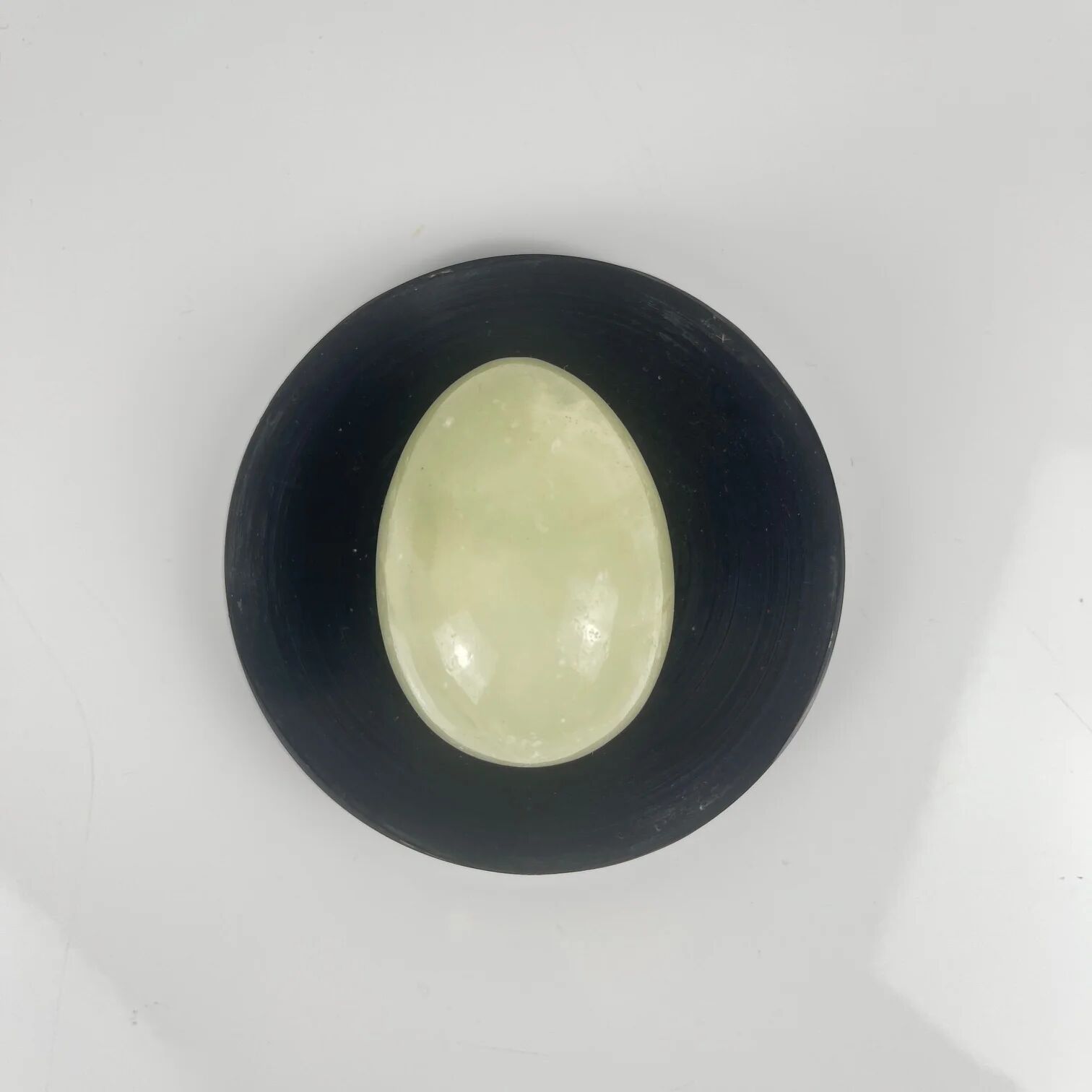 Set of vintage decorative eggs in translucent veined onyx, 1970s
