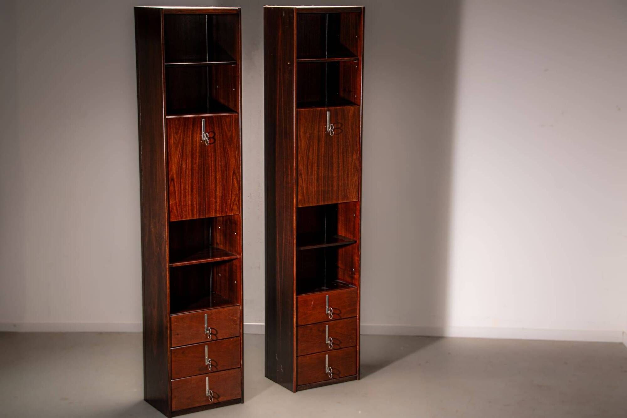 Pellicano series book cases by Vittorio Intorini for Saporiti circa 1970