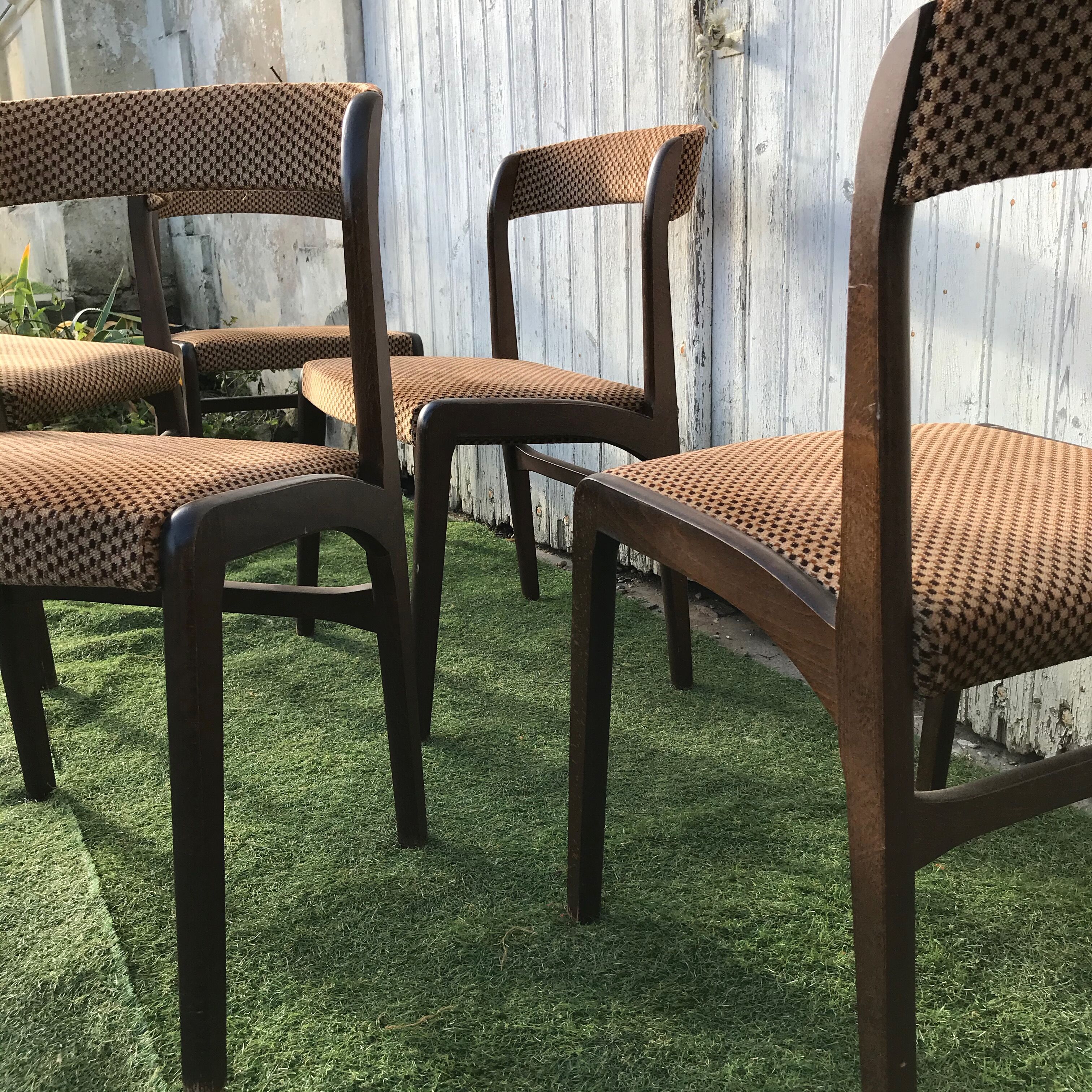 Set of 6 vintage chairs