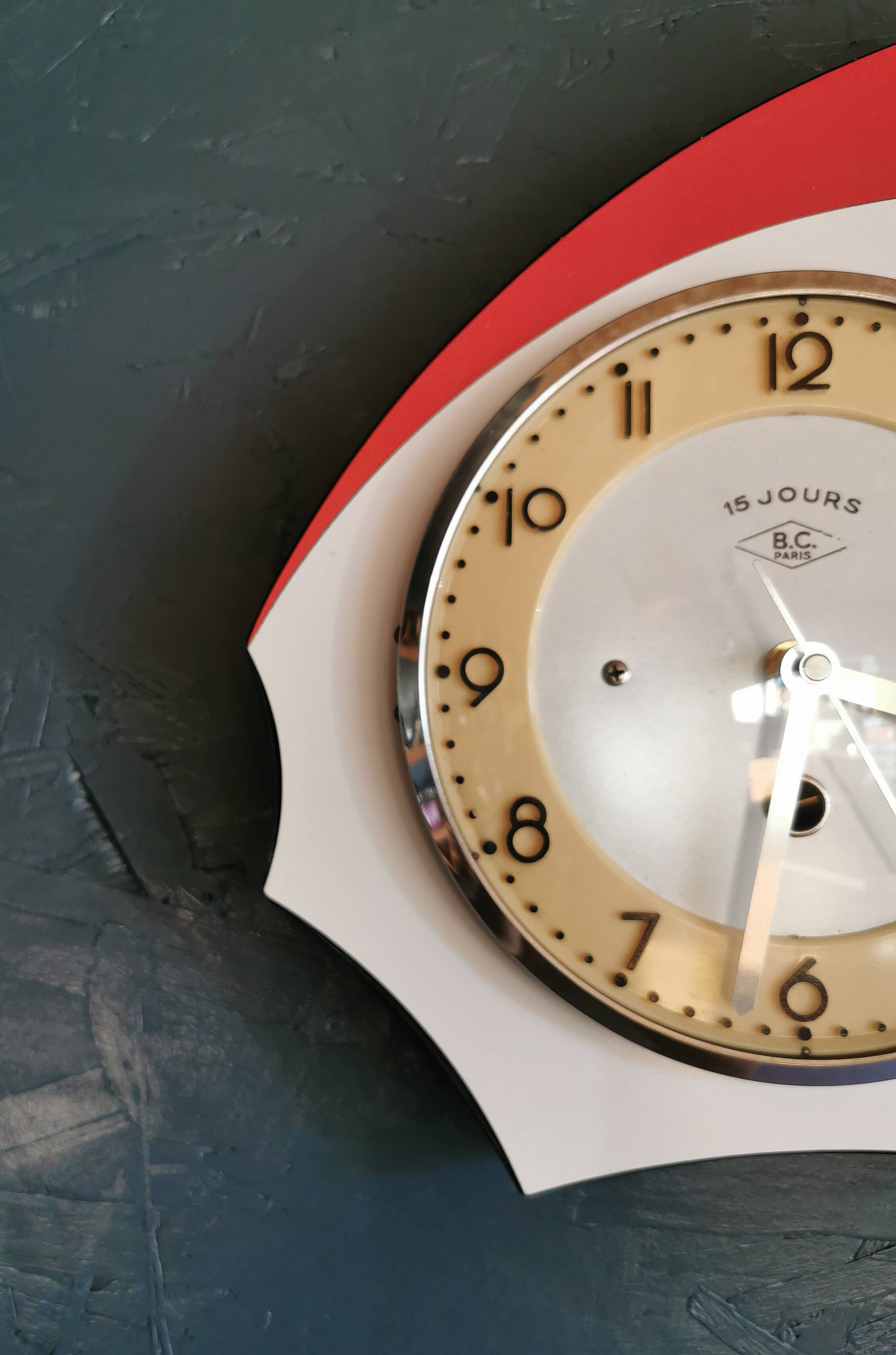 Vintage formica clock silent asymmetrical wall pendulum "BC Paris white red"