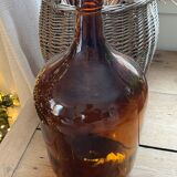 Give me amber Jeanne.