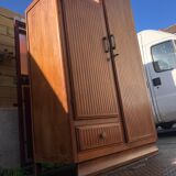 Asymmetrical cabinet