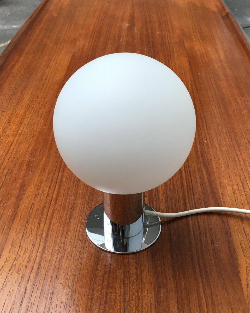 Lampe de table en chrome et verre de l'ère spatiale du milieu du siècle