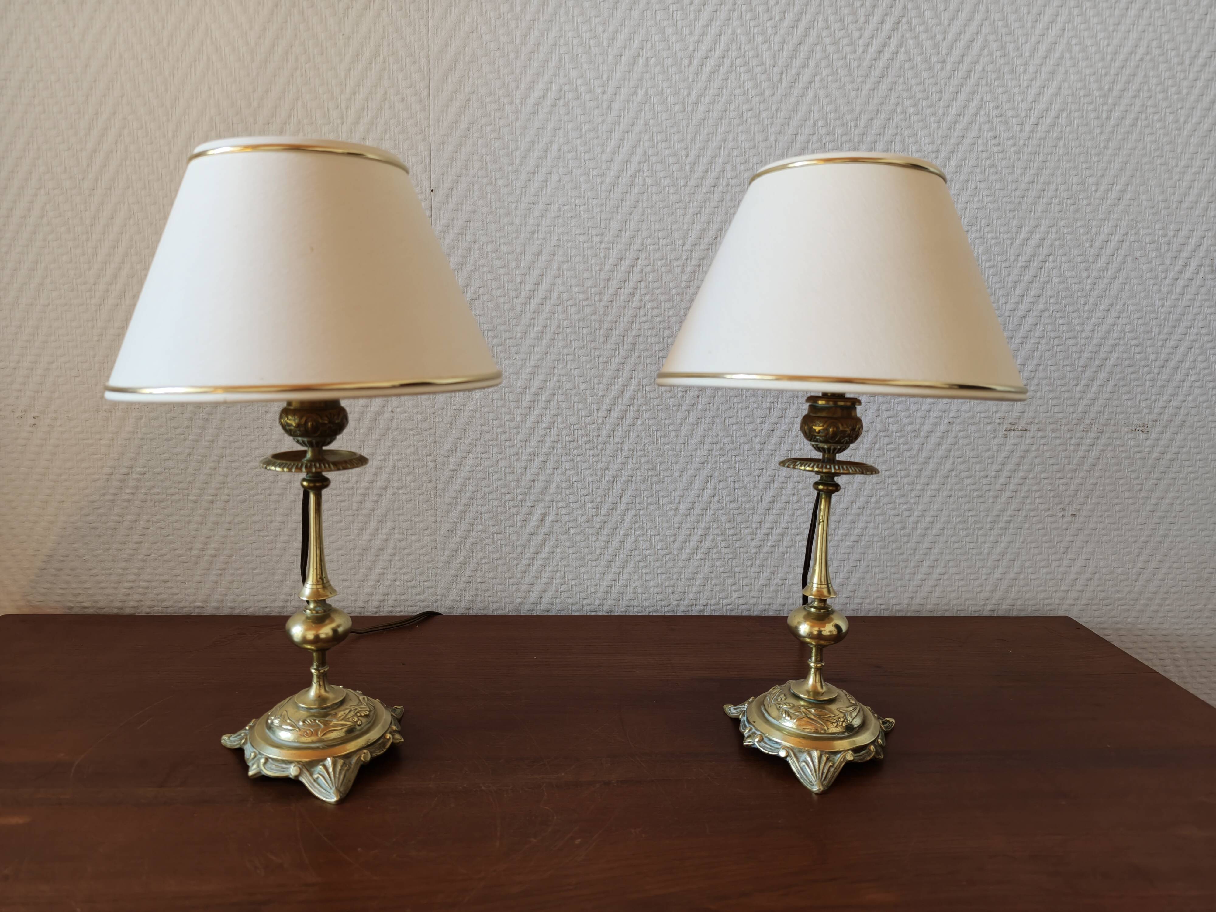 Pair of lamps in solid gold-plated brass