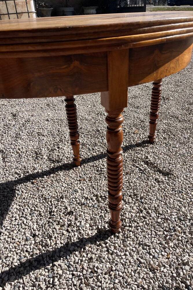 Half-moon table in solid walnut