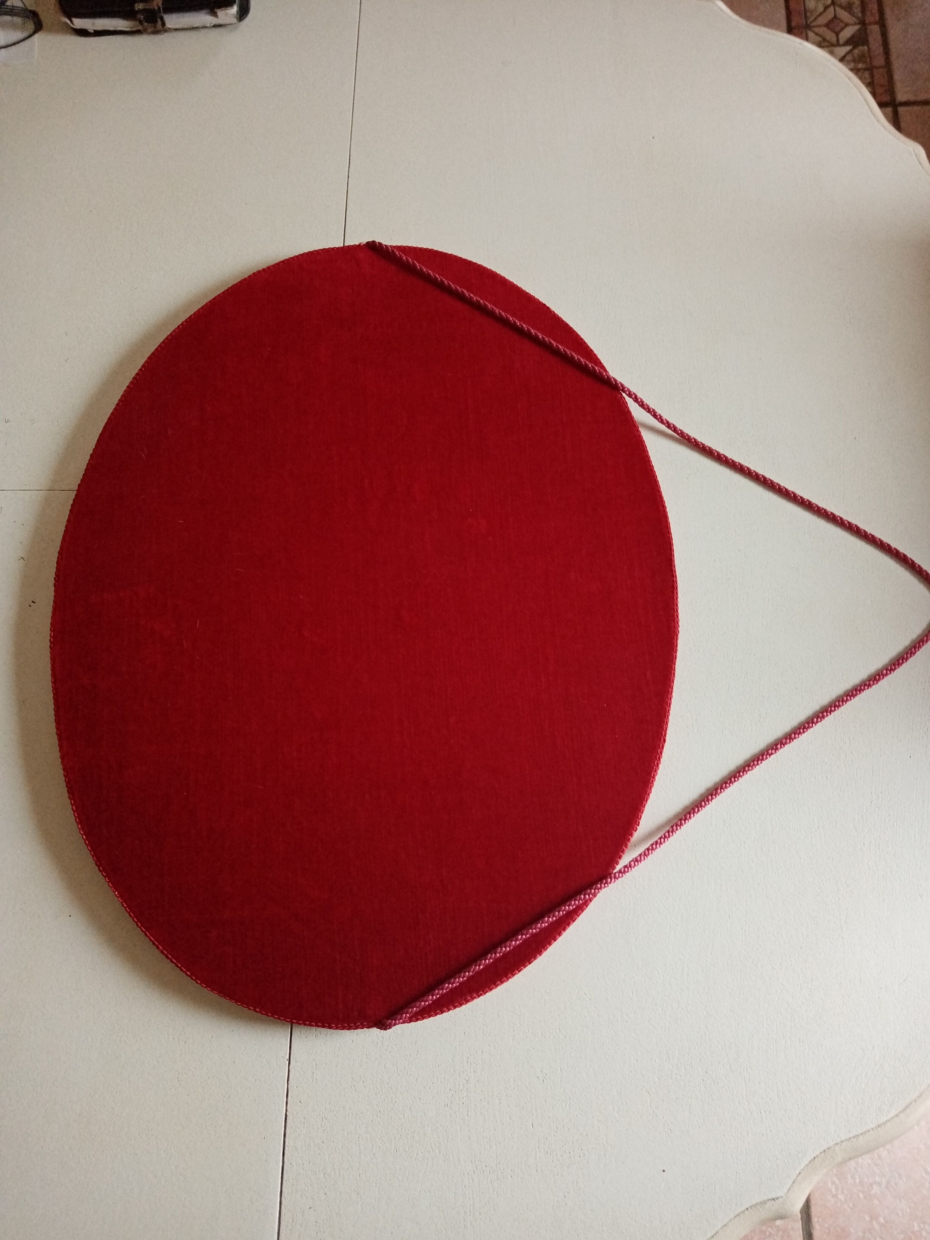 Velvet oval mirror - 59x45cm