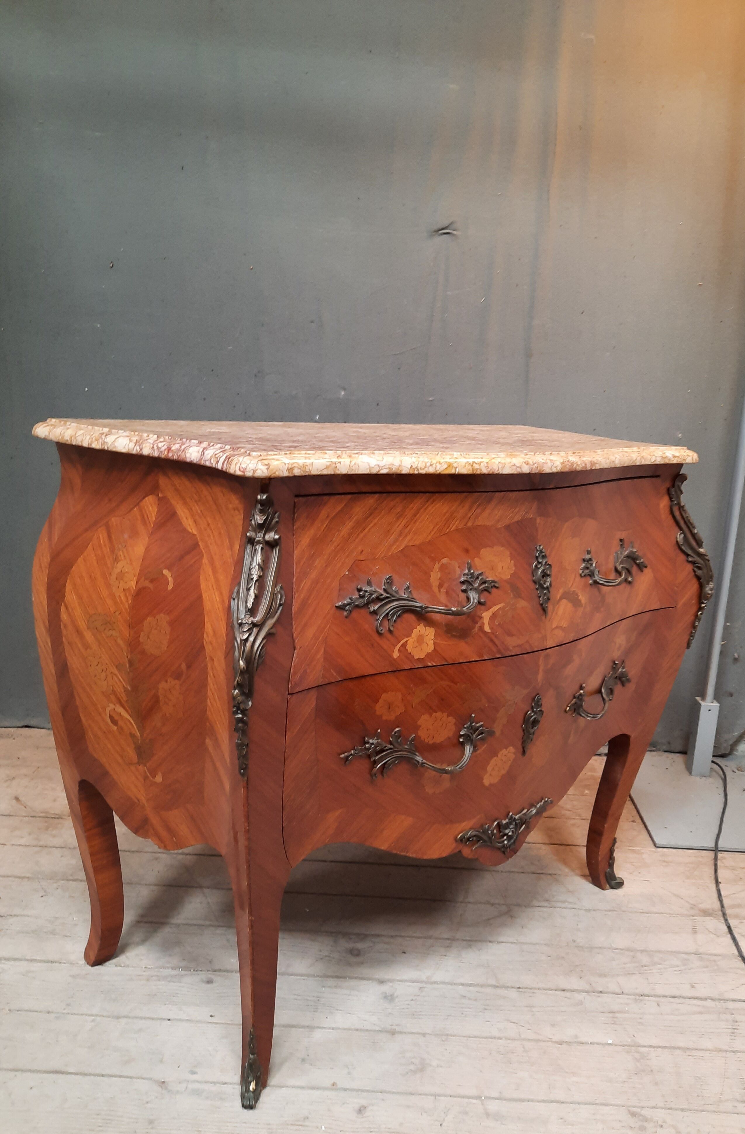 Commode in Louis XV style marquetry