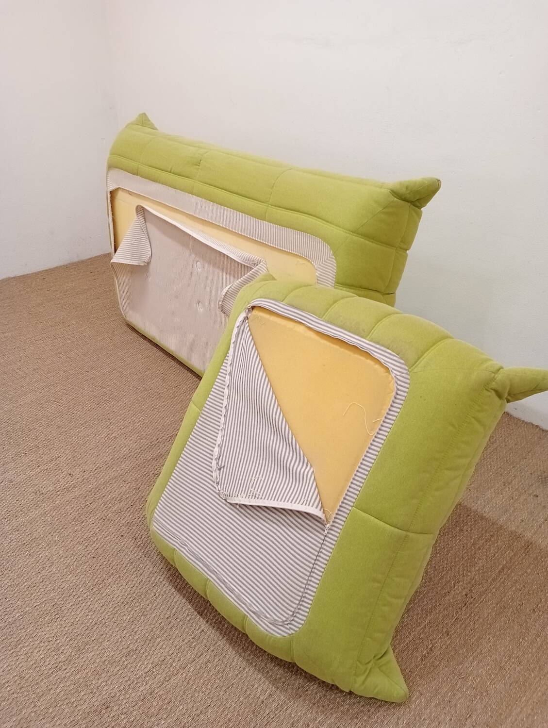 Togo 3 places and ottoman