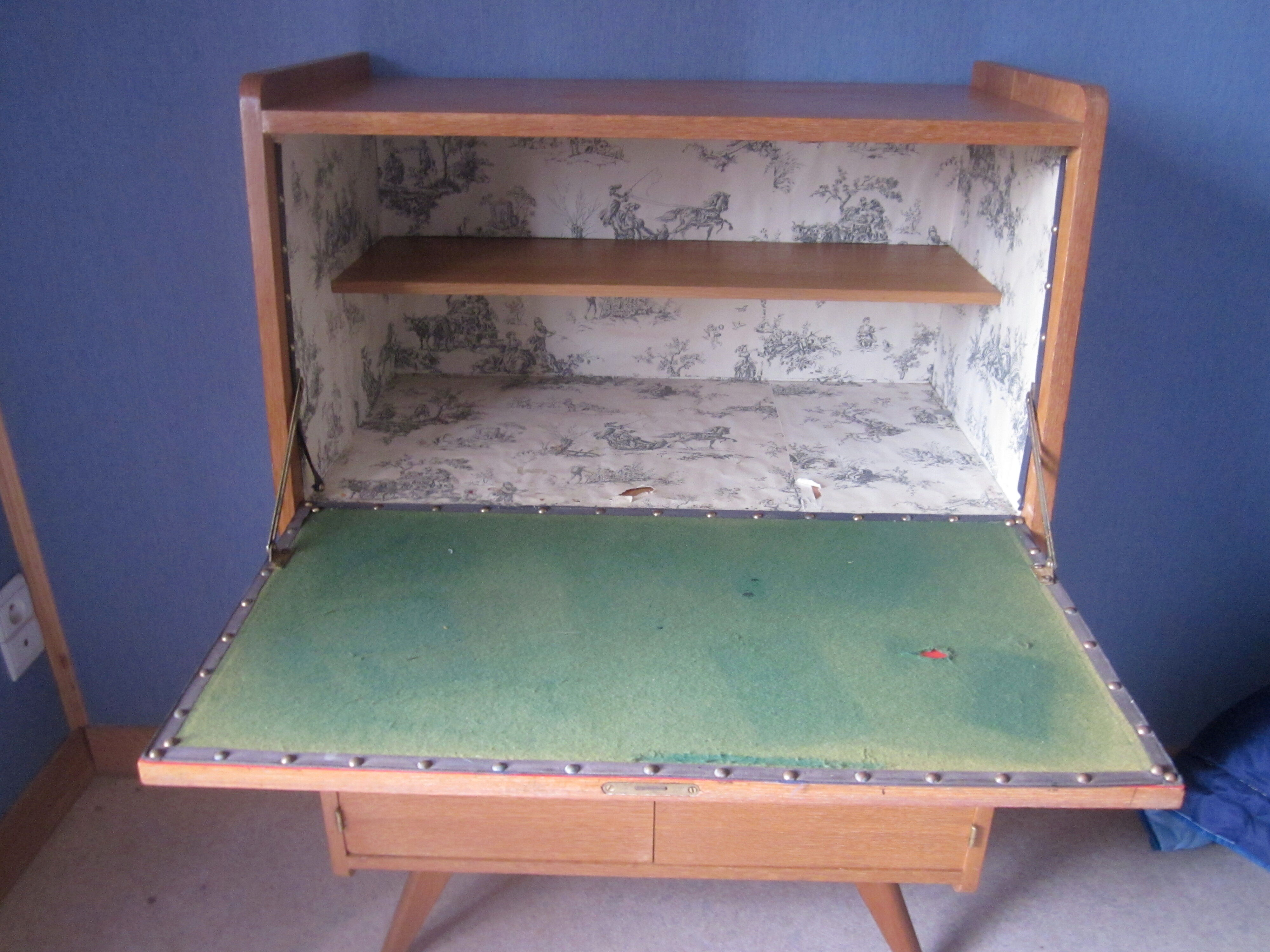 Secretaire pieds compas  années 60