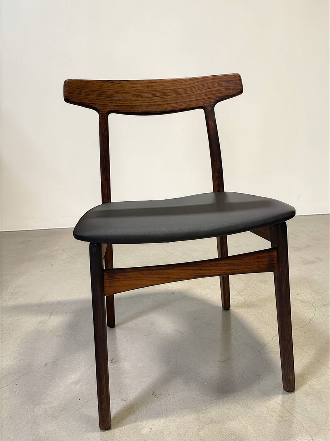 Paire de chaise Henning Kjaernulf pour Bruno Hansen, Danemark, 1960