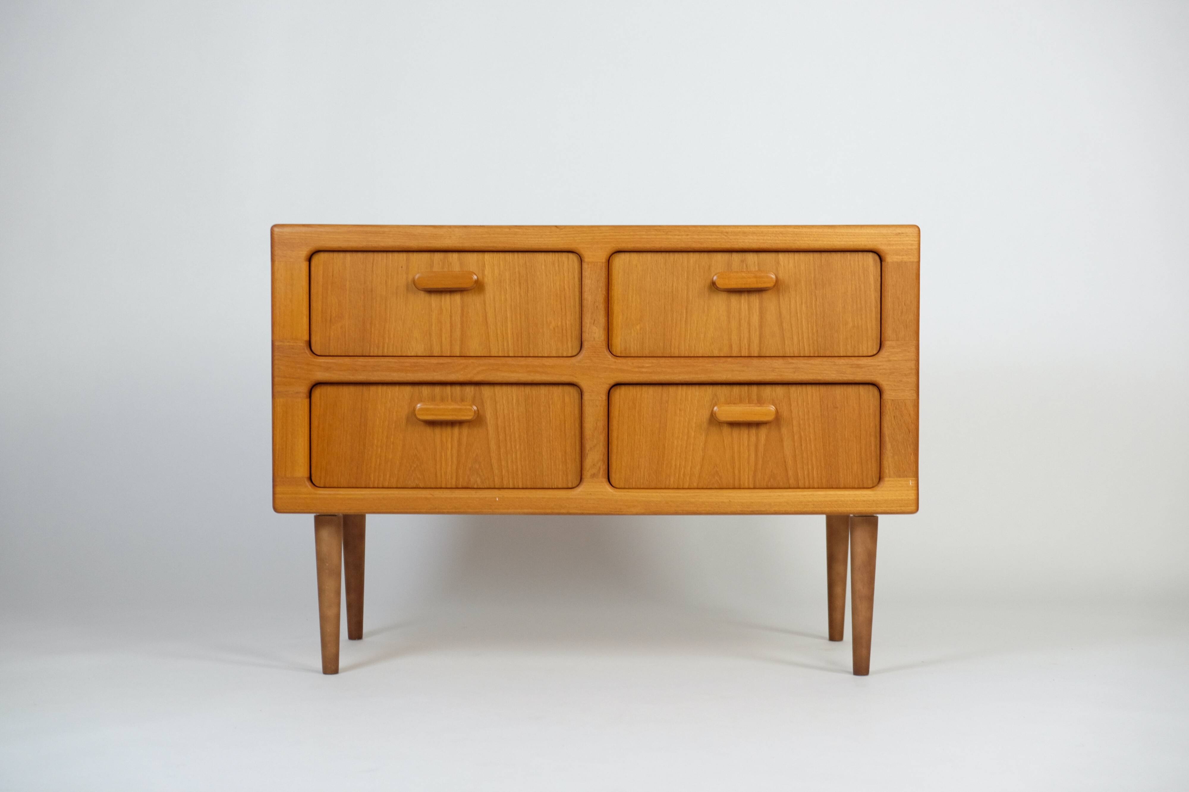Danish teak chest of drawers sideboard 60/70