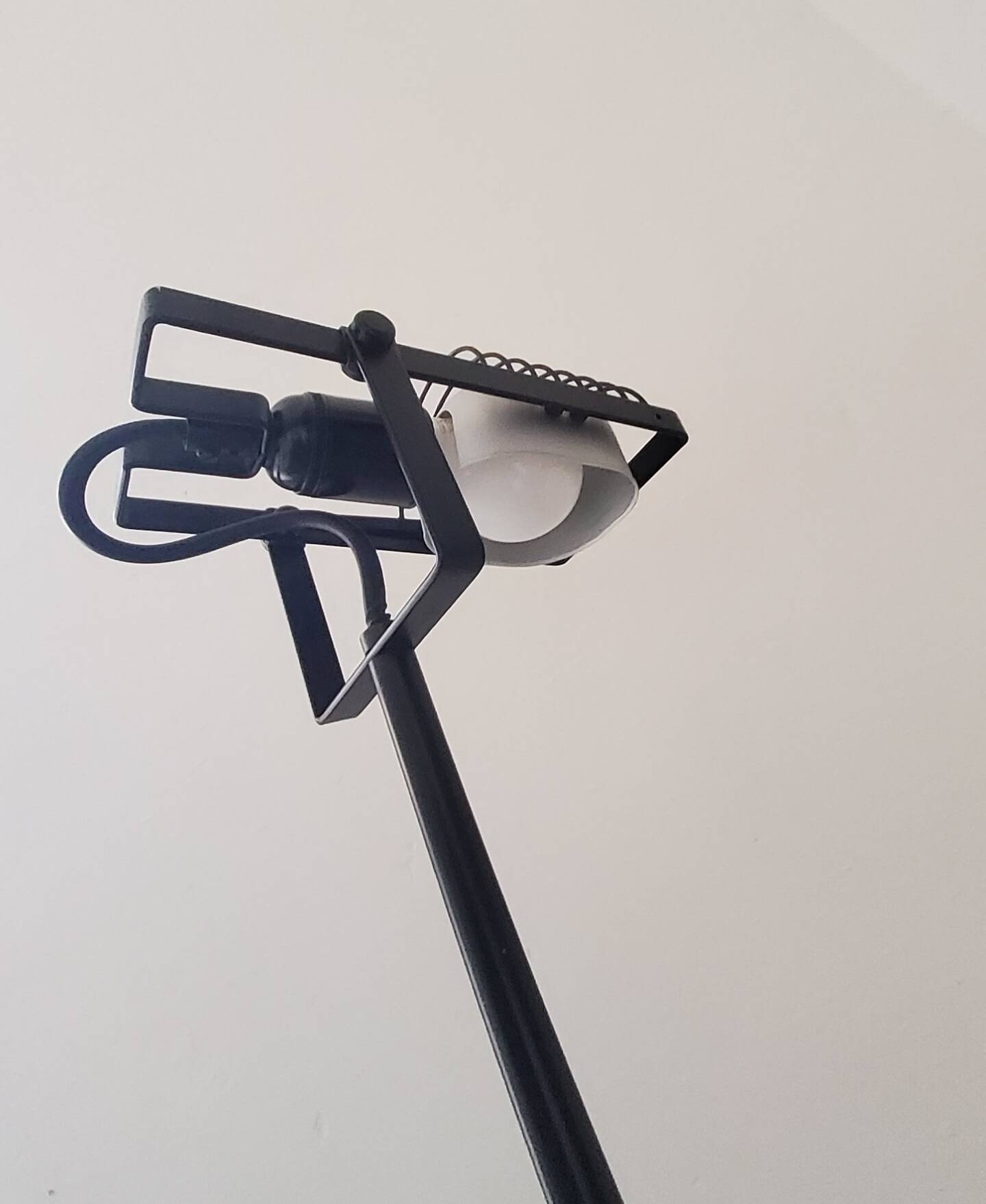 "sintesi terra" floor lamp, eternesto gismondi - 1970s