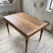 Table de ferme noyer plateau pivotable à allonges