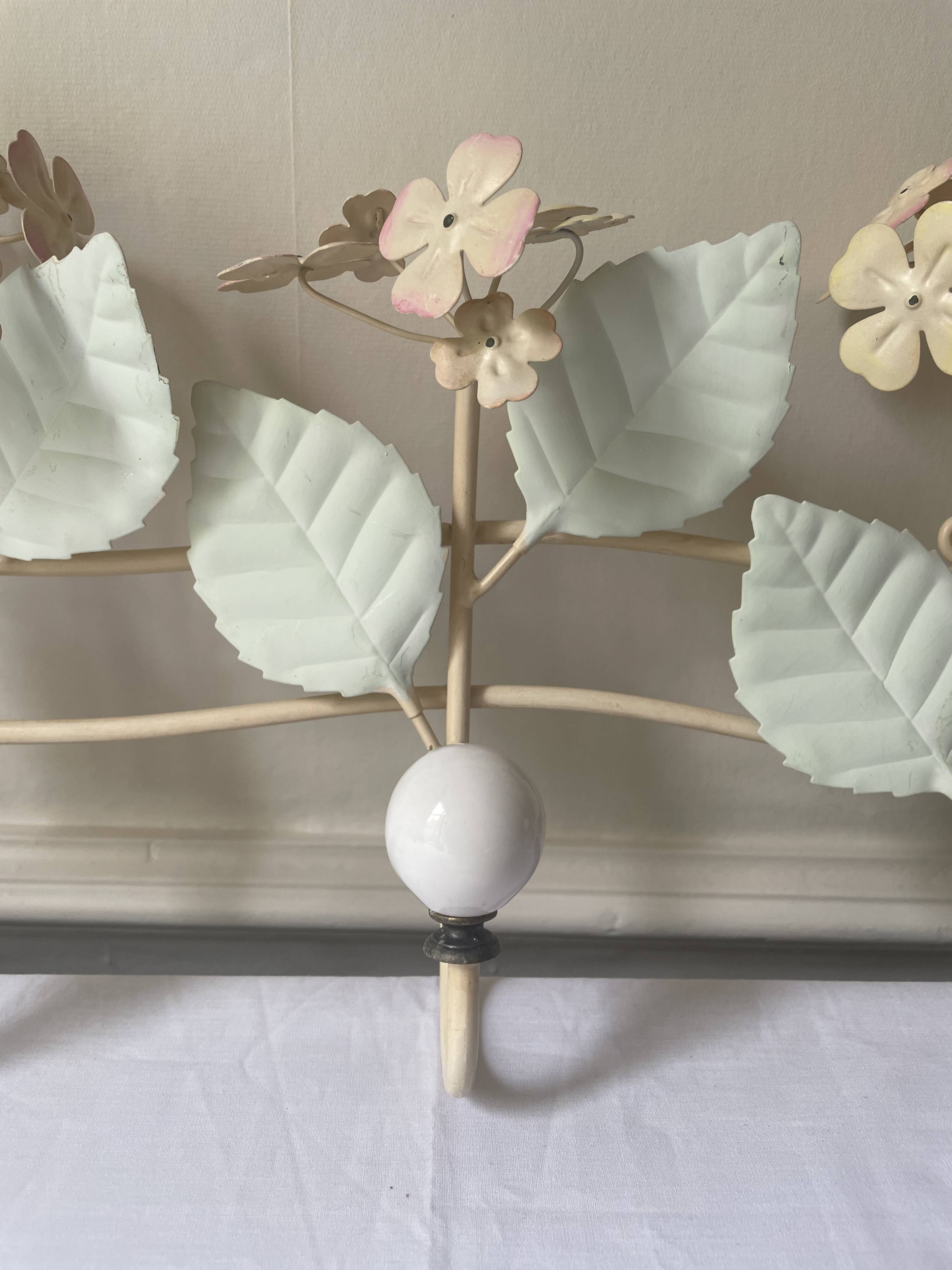 Hydrangea coat rack
