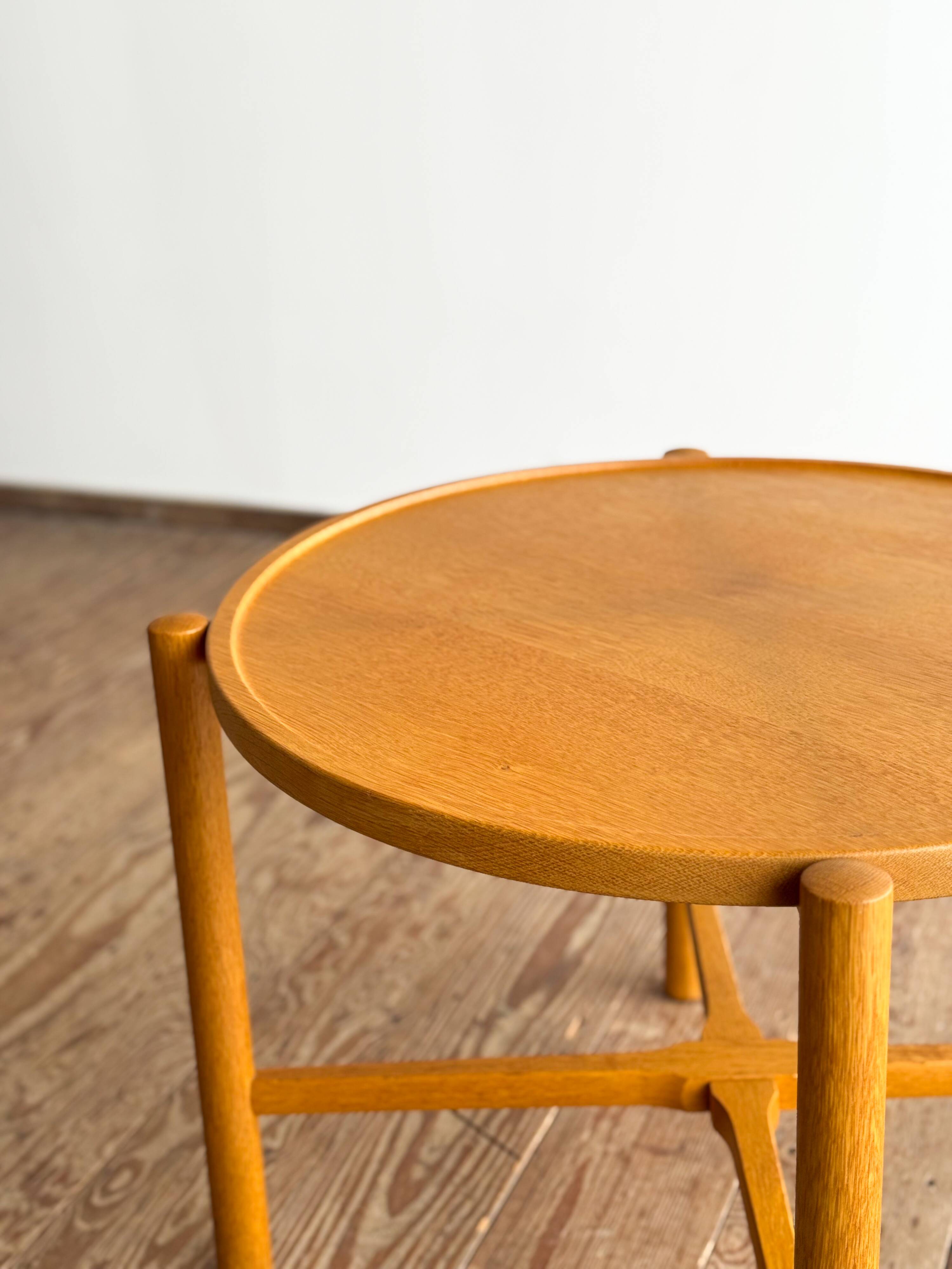 Coffee table by Hans Wegner AT35 in oak, Mid Century Design, Denmark