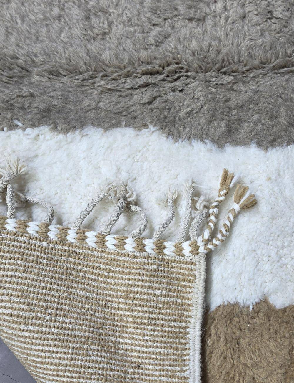 Moroccan wool rug - 255 x 180 cm