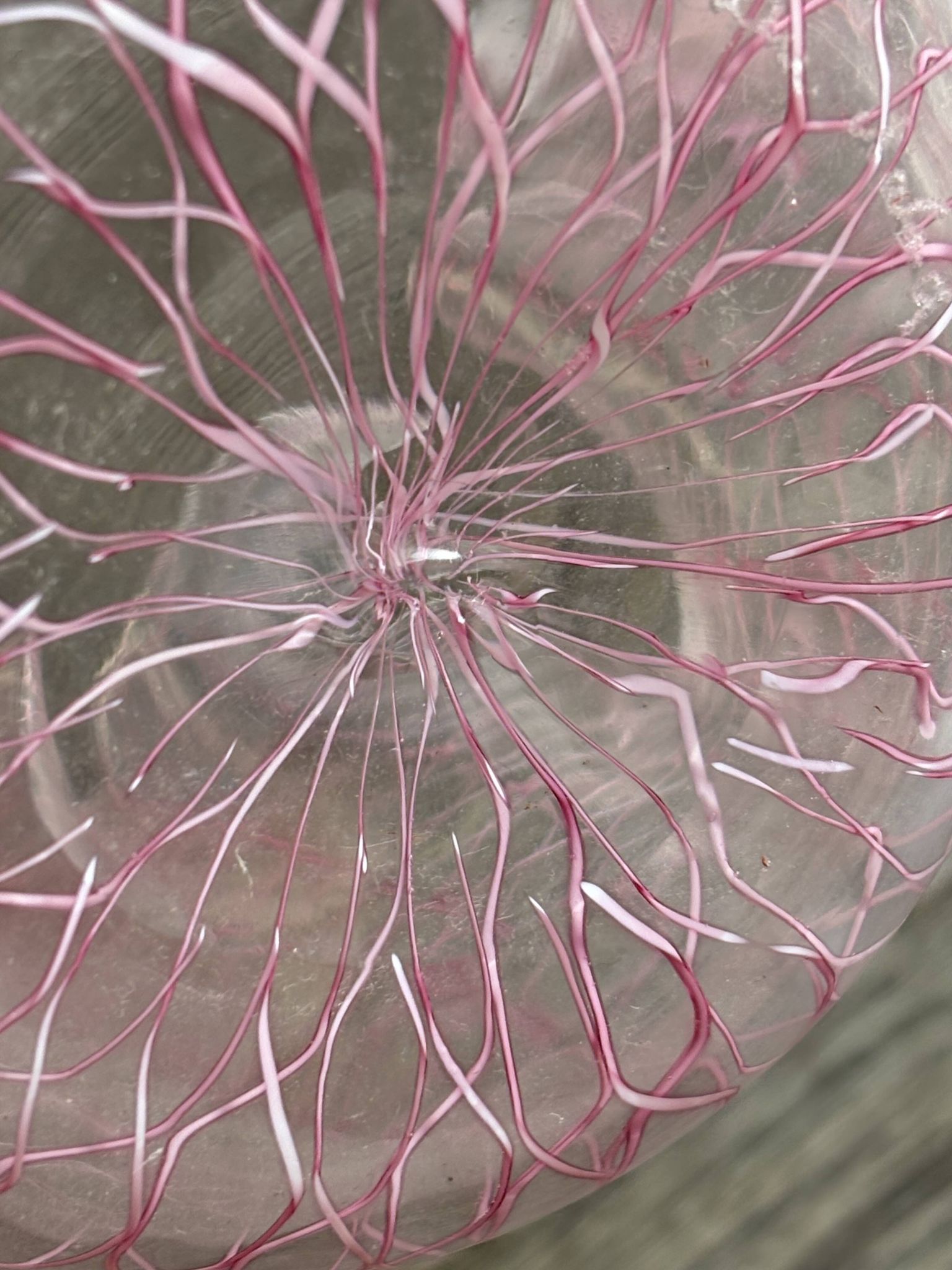 Murano glass vase (handkerchief) with a pink network pattern