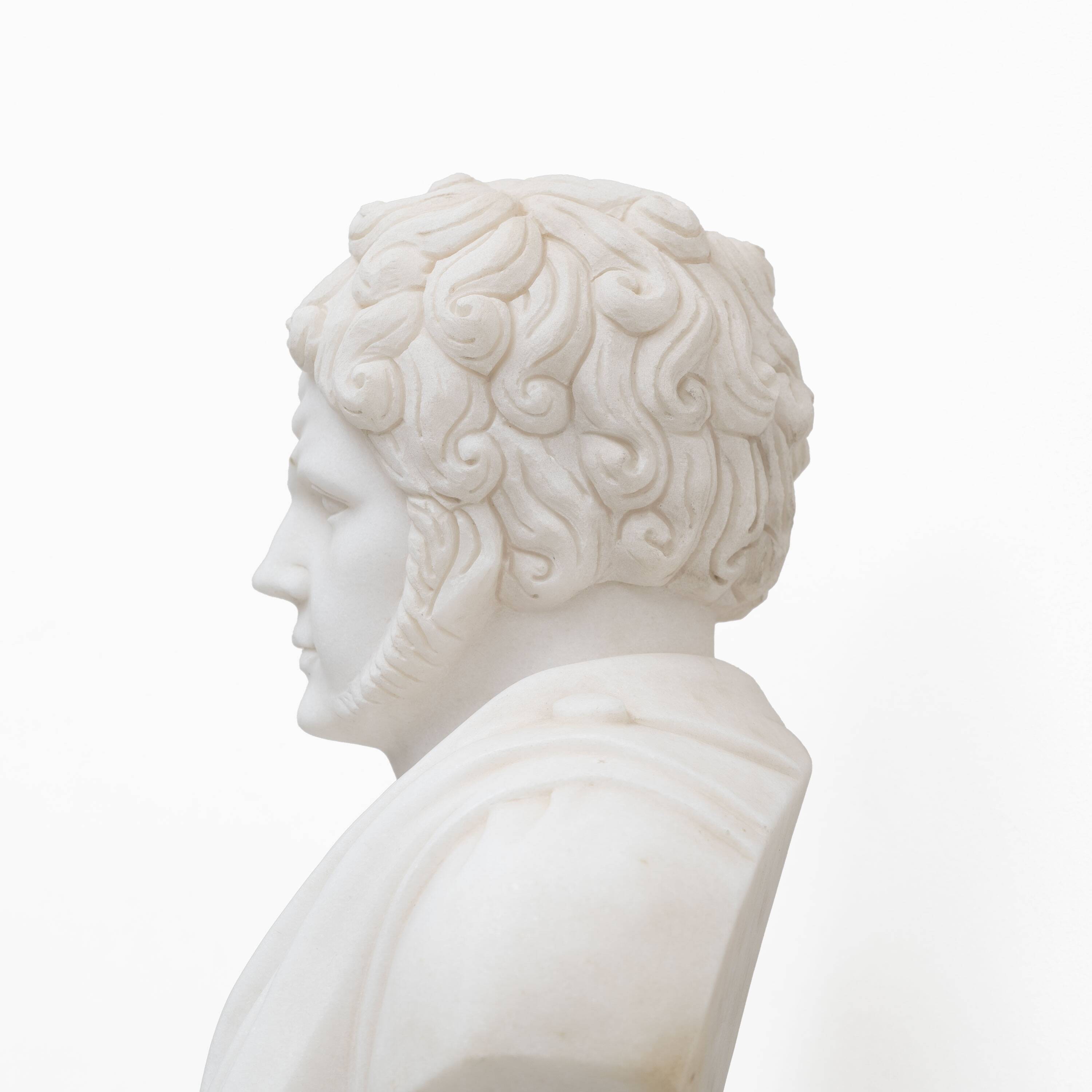 Buste en marbre blanc d'un empereur romain, XXe siècle