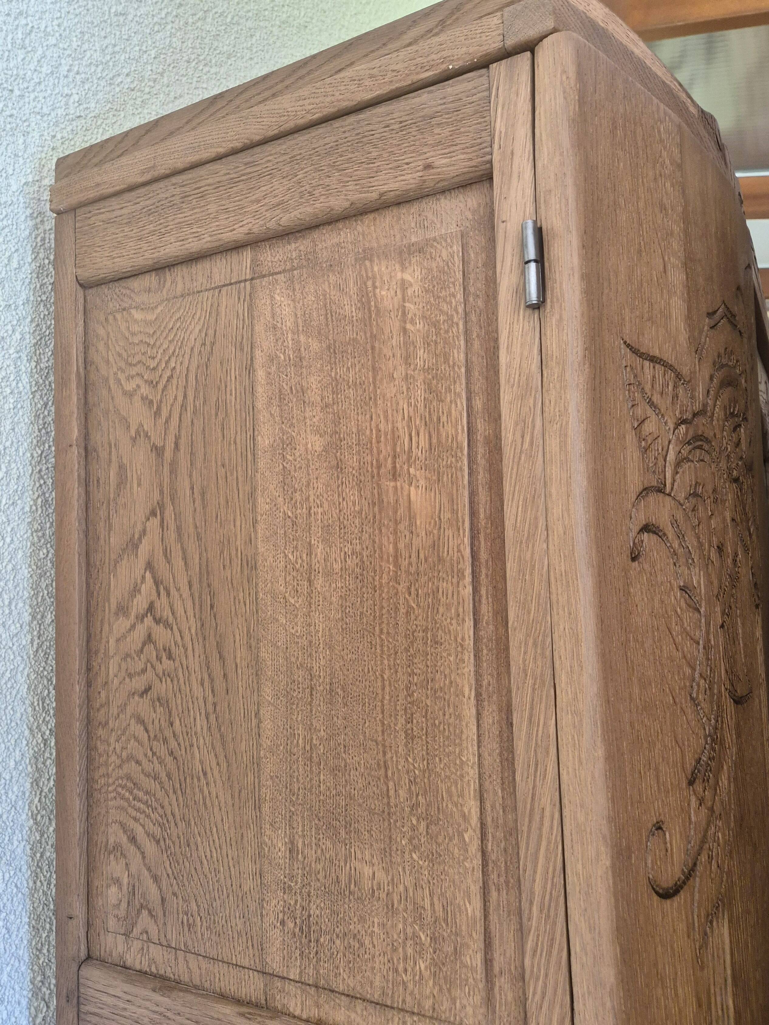 Art Deco cabinet