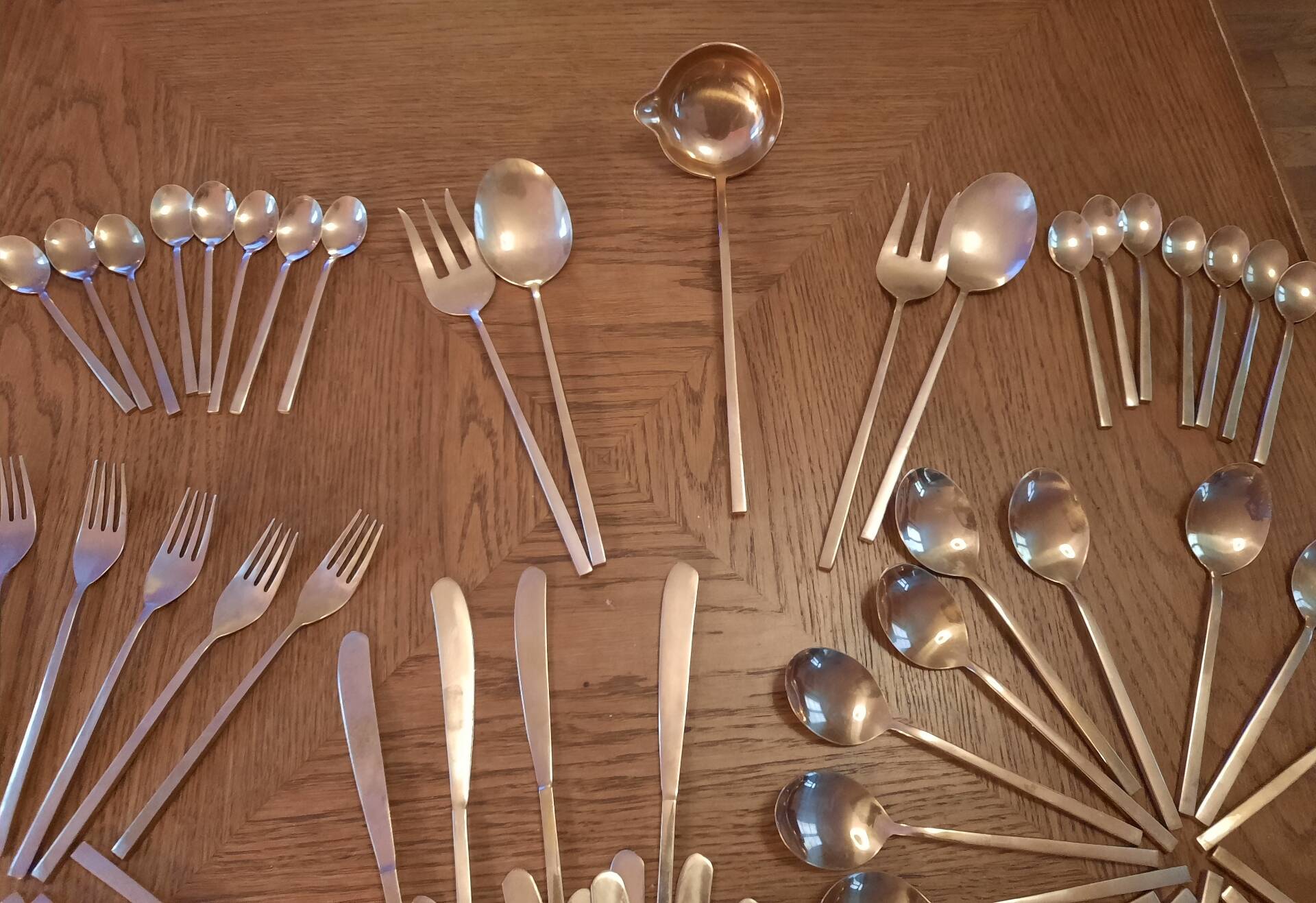 Large vintage cutlery set 65 pieces – 15 people – brass – 1960s