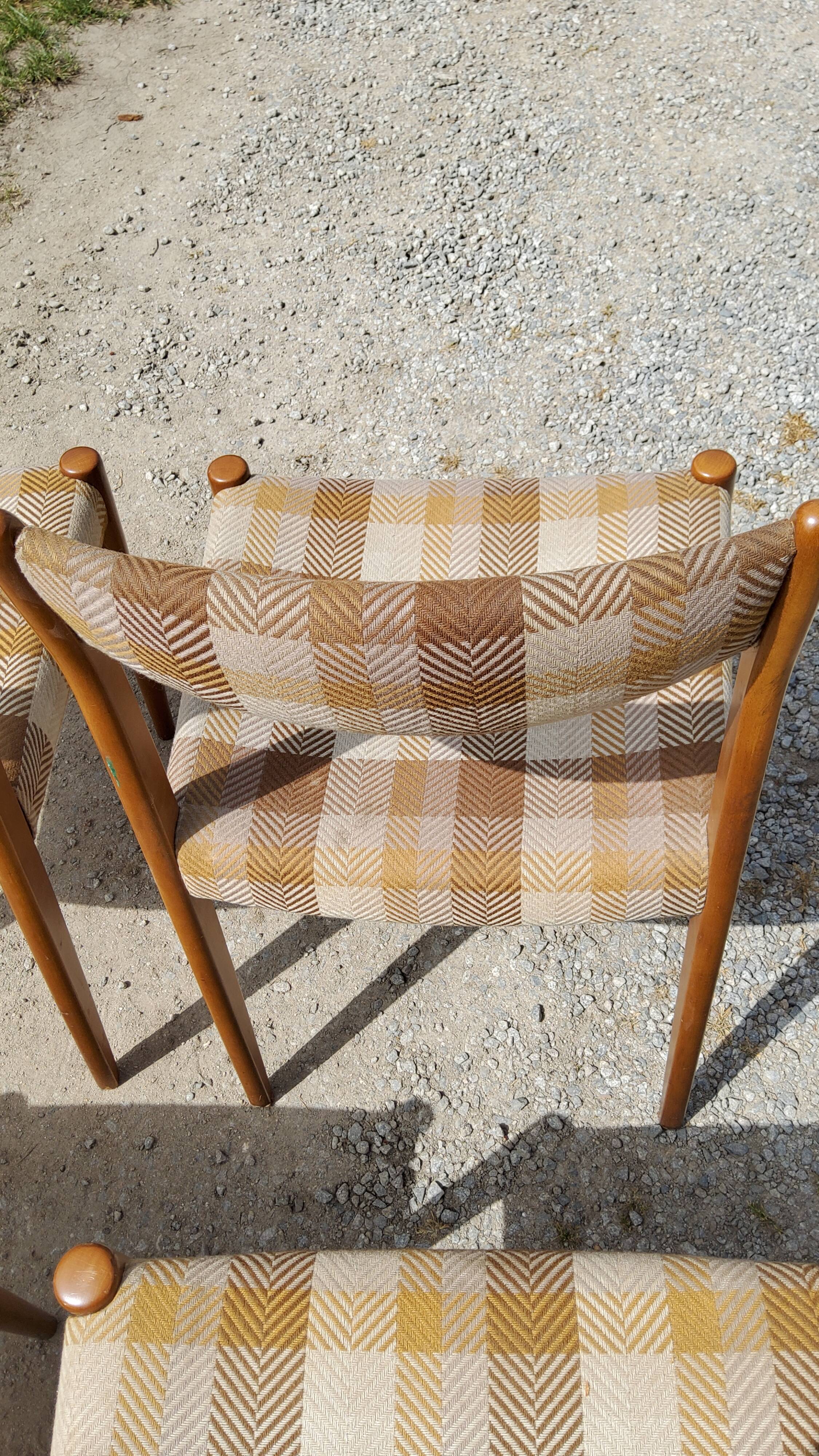 Set of 4 Scandinavian style chairs from the 70s