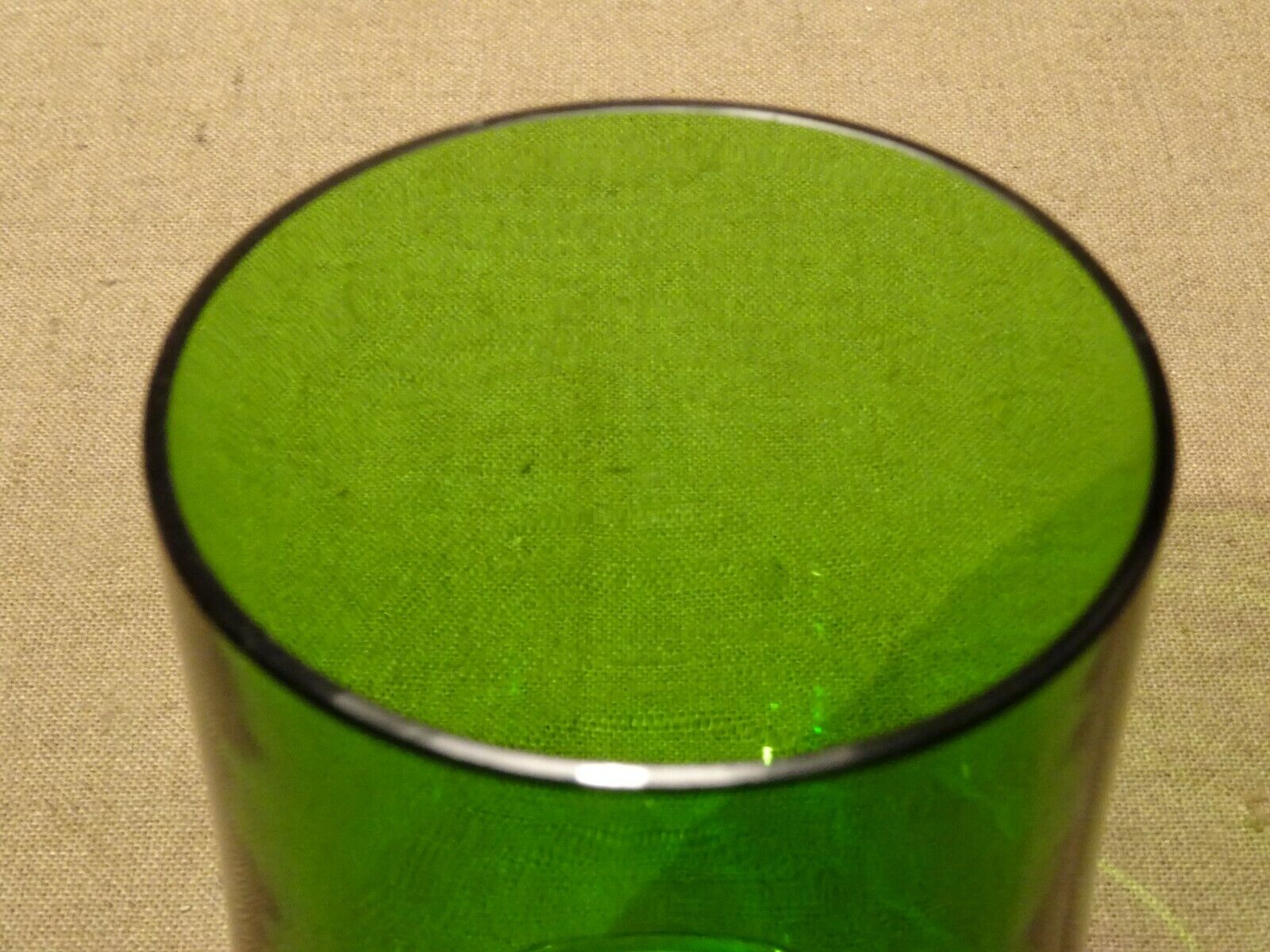 Cylinder vase in green glass ht 14.5 cm vintage 70's 80's