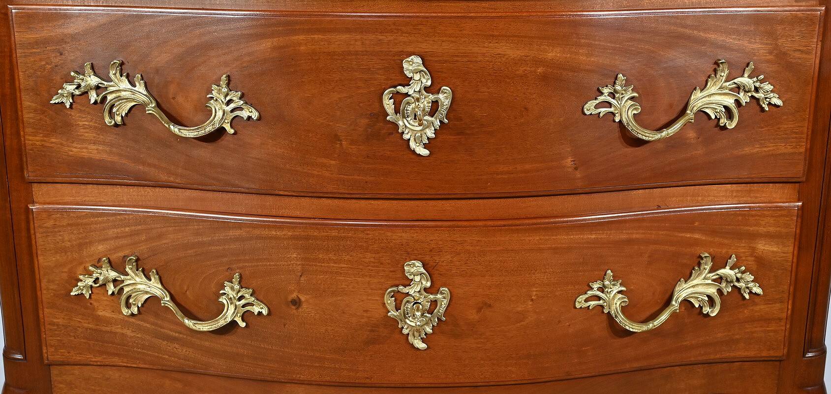 Sauteuse chest of drawers in solid mahogany, Louis XV style – Late 19th century