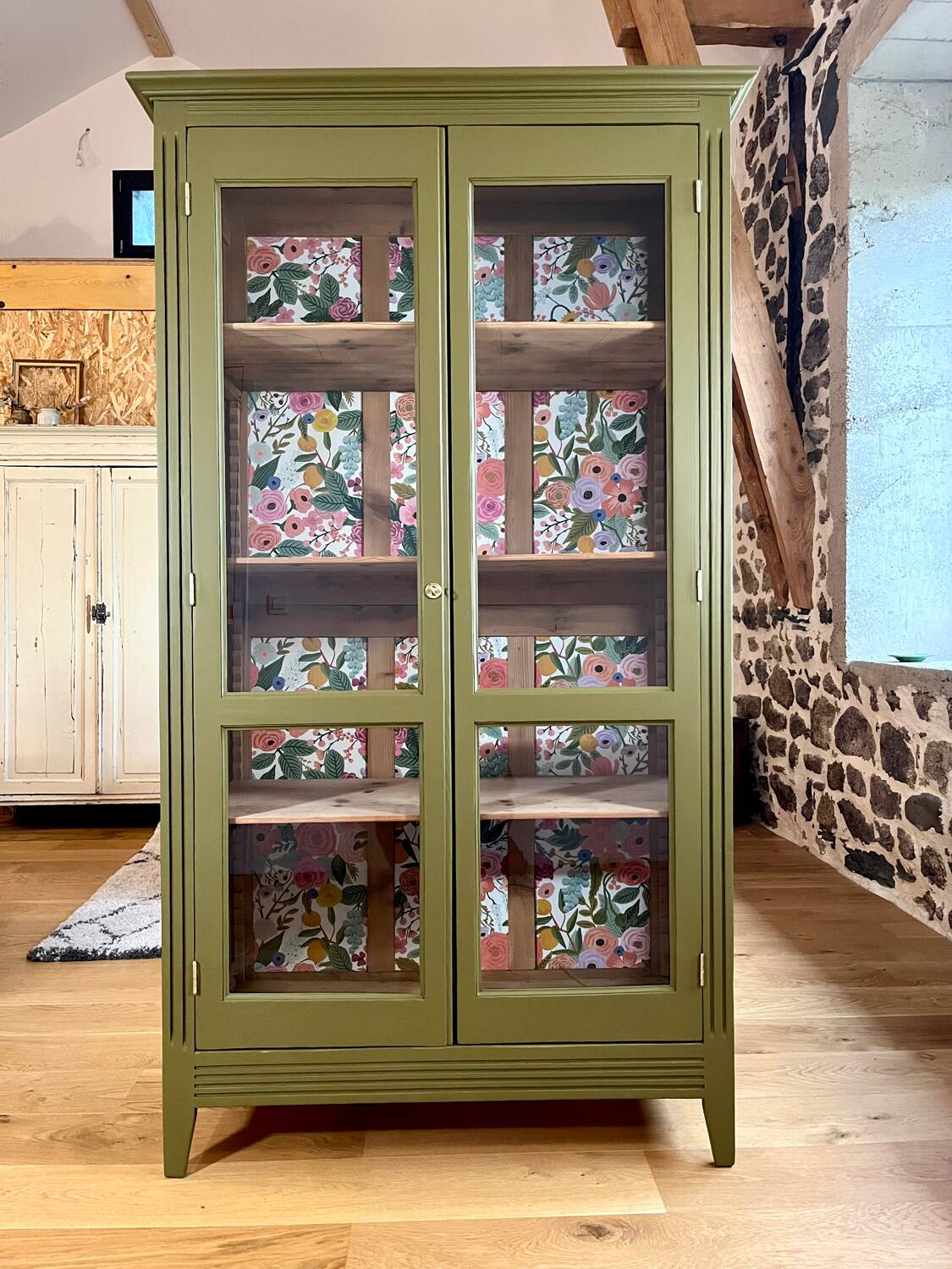 Parisian showcase cabinet