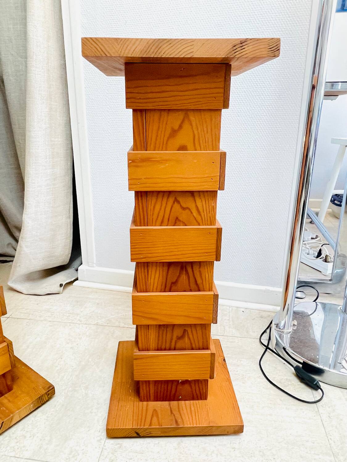 Teak column plant stand, 70s-80s