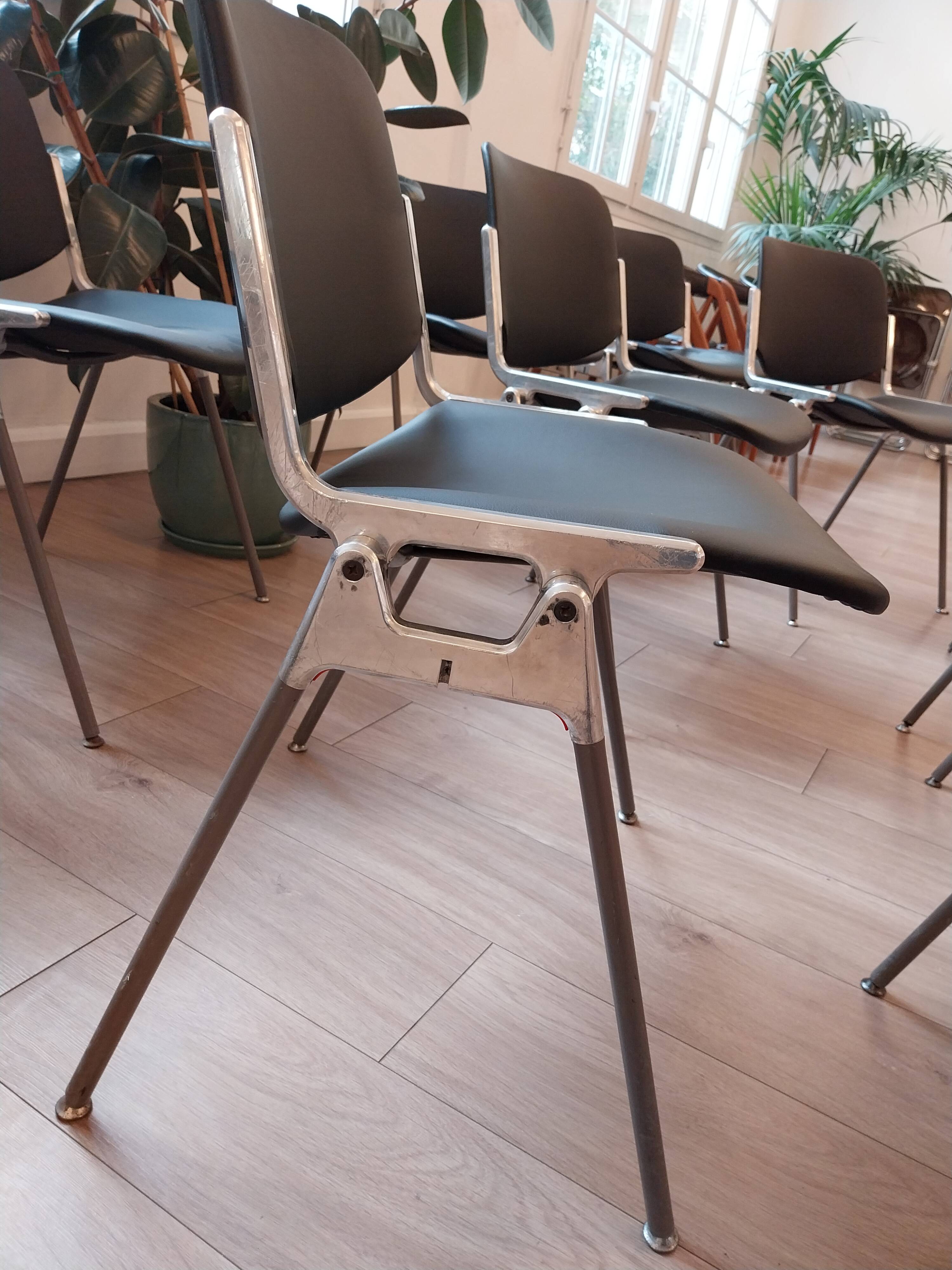 Lot de 6 chaises vintage DSC 106 – Giancarlo Piretti pour Anonima Castelli