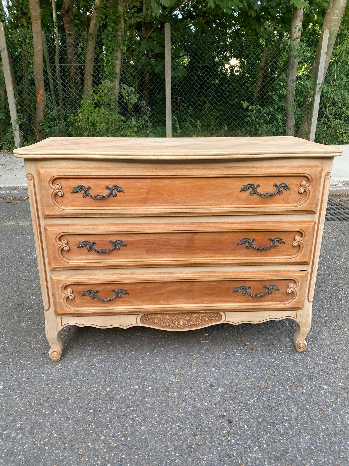 Bibus Louis XV chest of drawers renovated in raw solid wood and marquetry
