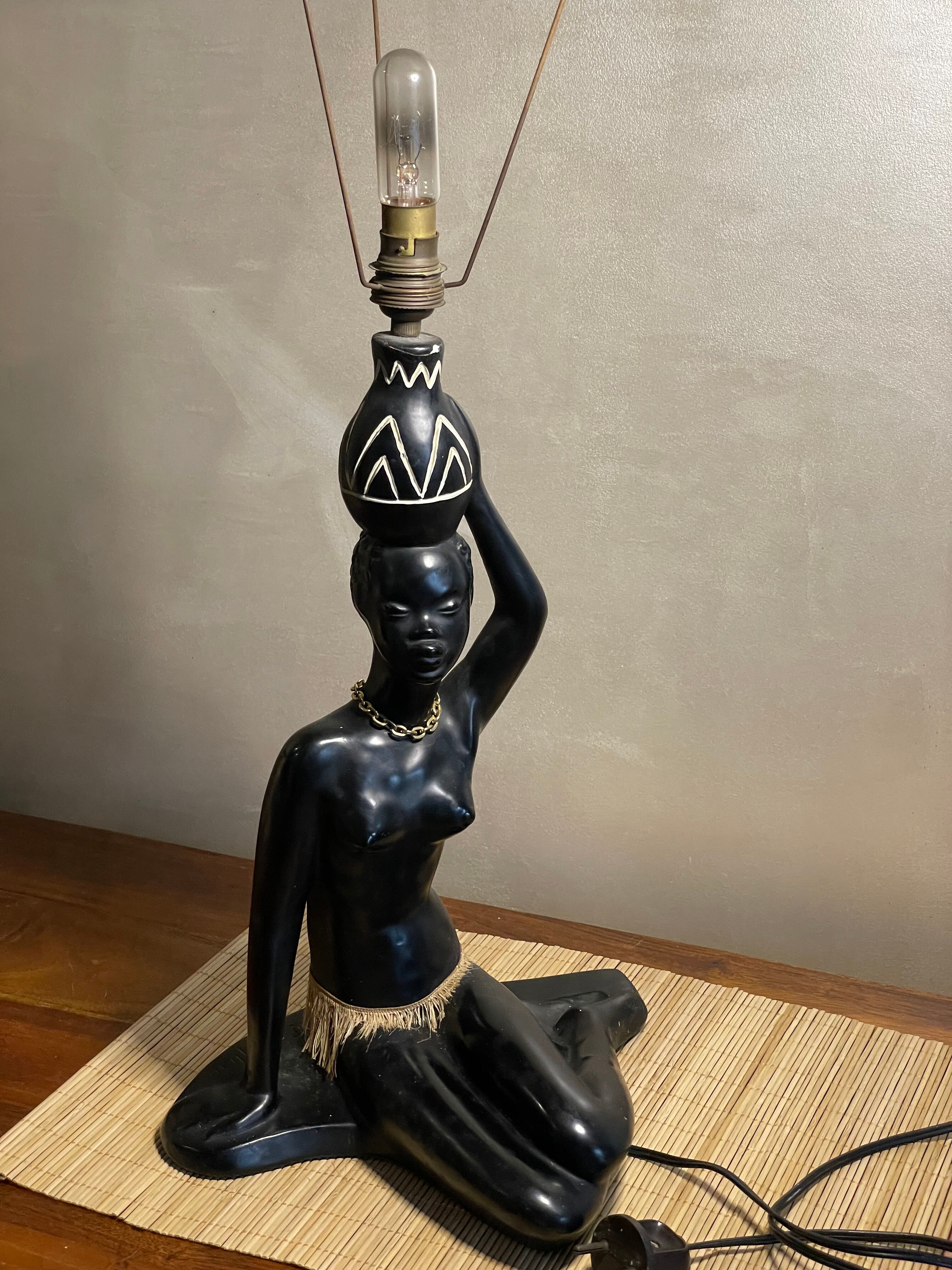 Pied de lampe plâtre femme africaine signé Pagliani