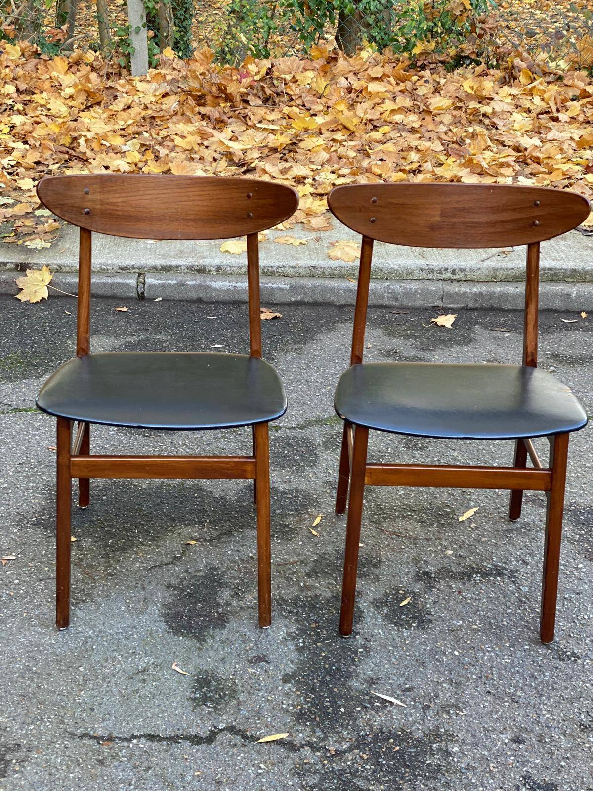 2 Scandinavian chairs in teak and black imitation leather, 1960s
