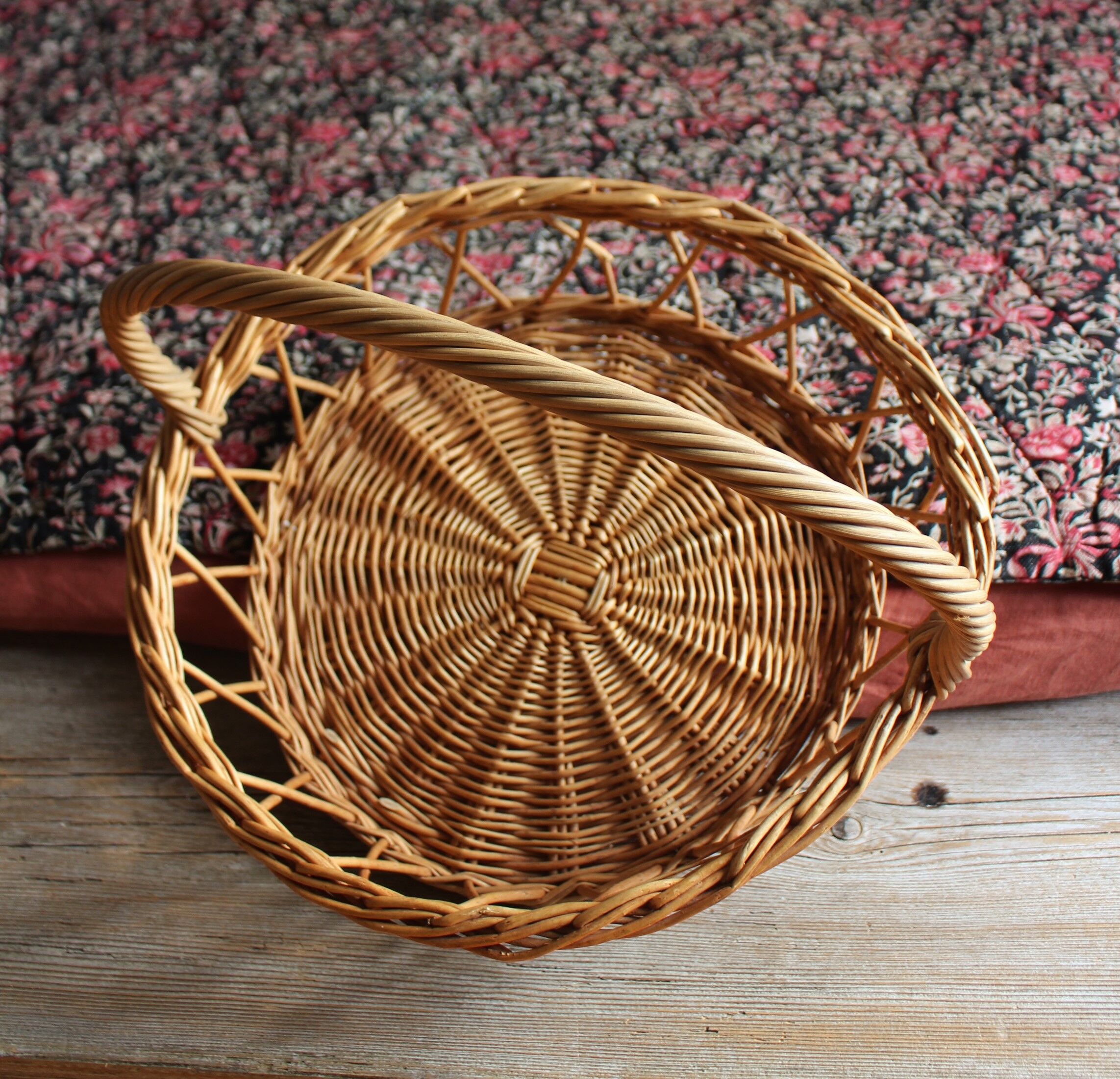 Vintage basket round Osier Large cove