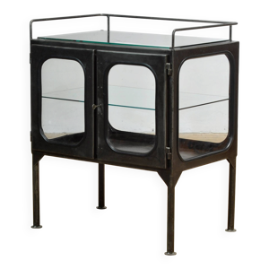 Cabinet d'hôpital vintage,