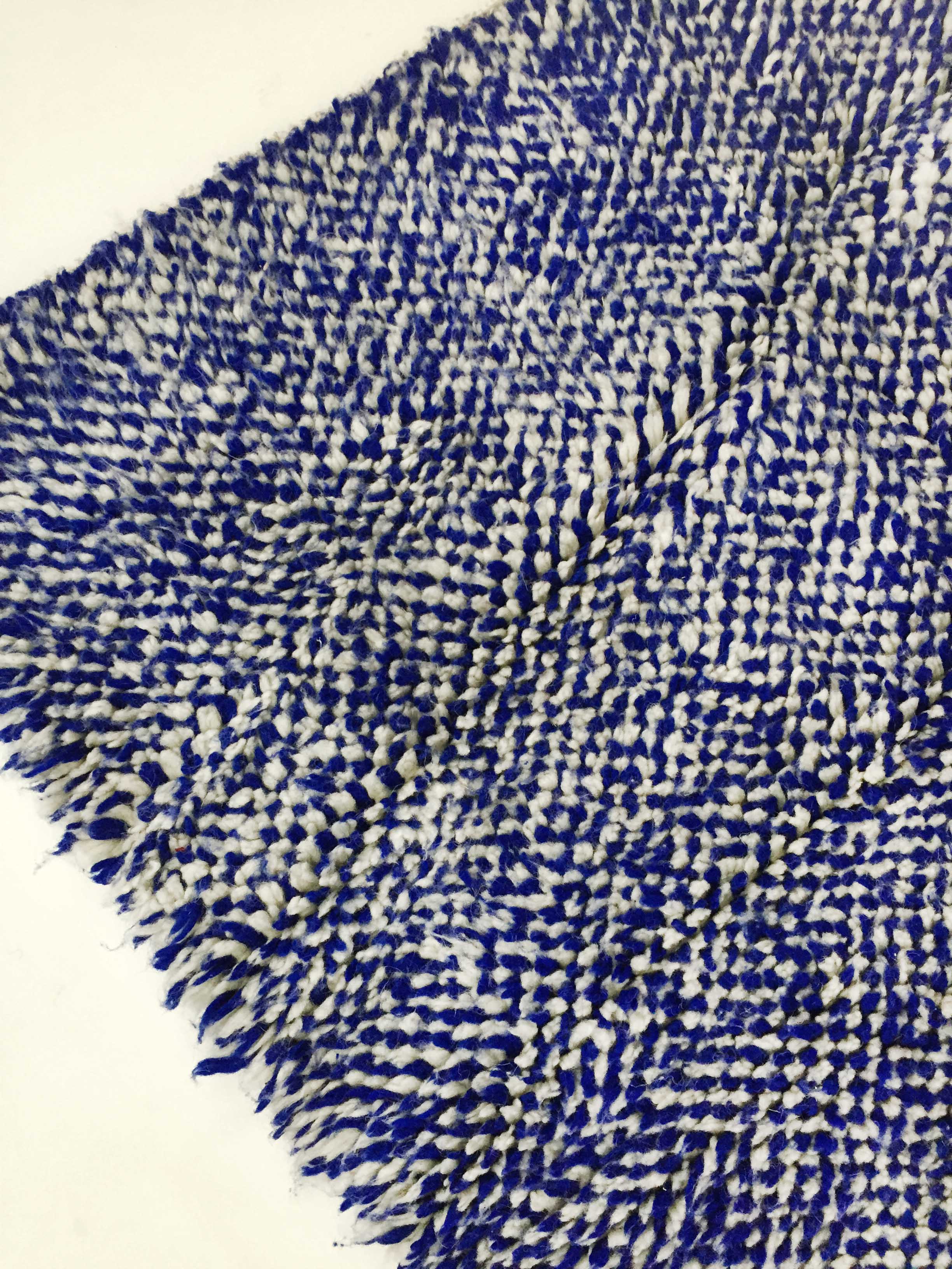 Moroccan Berber carpet Beni Ouarain ecru speckled blue majorelle 145x118cm
