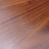 Round table compass feet