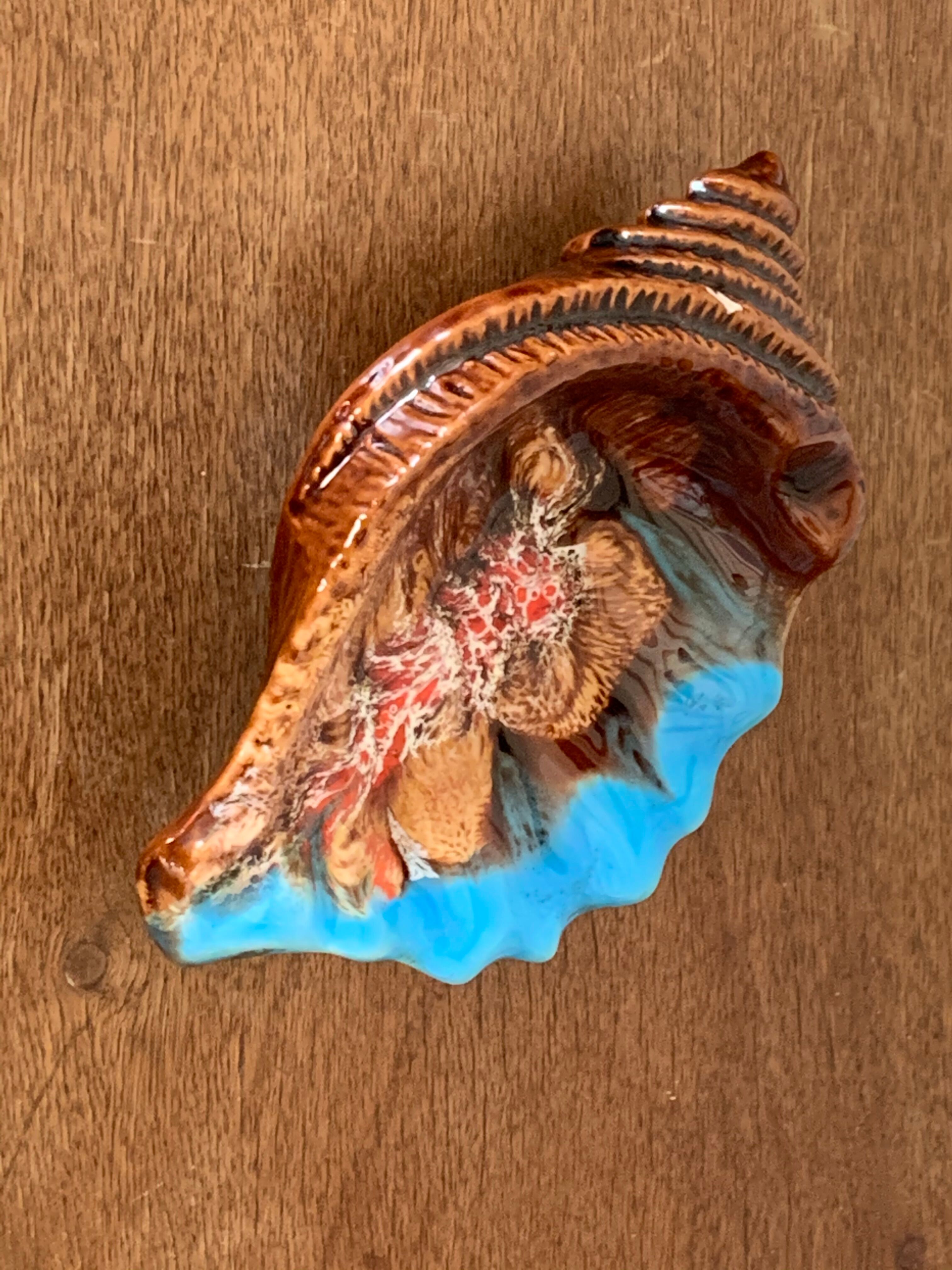 Cendrier barbotine en forme de coquillage Vallauris vintage