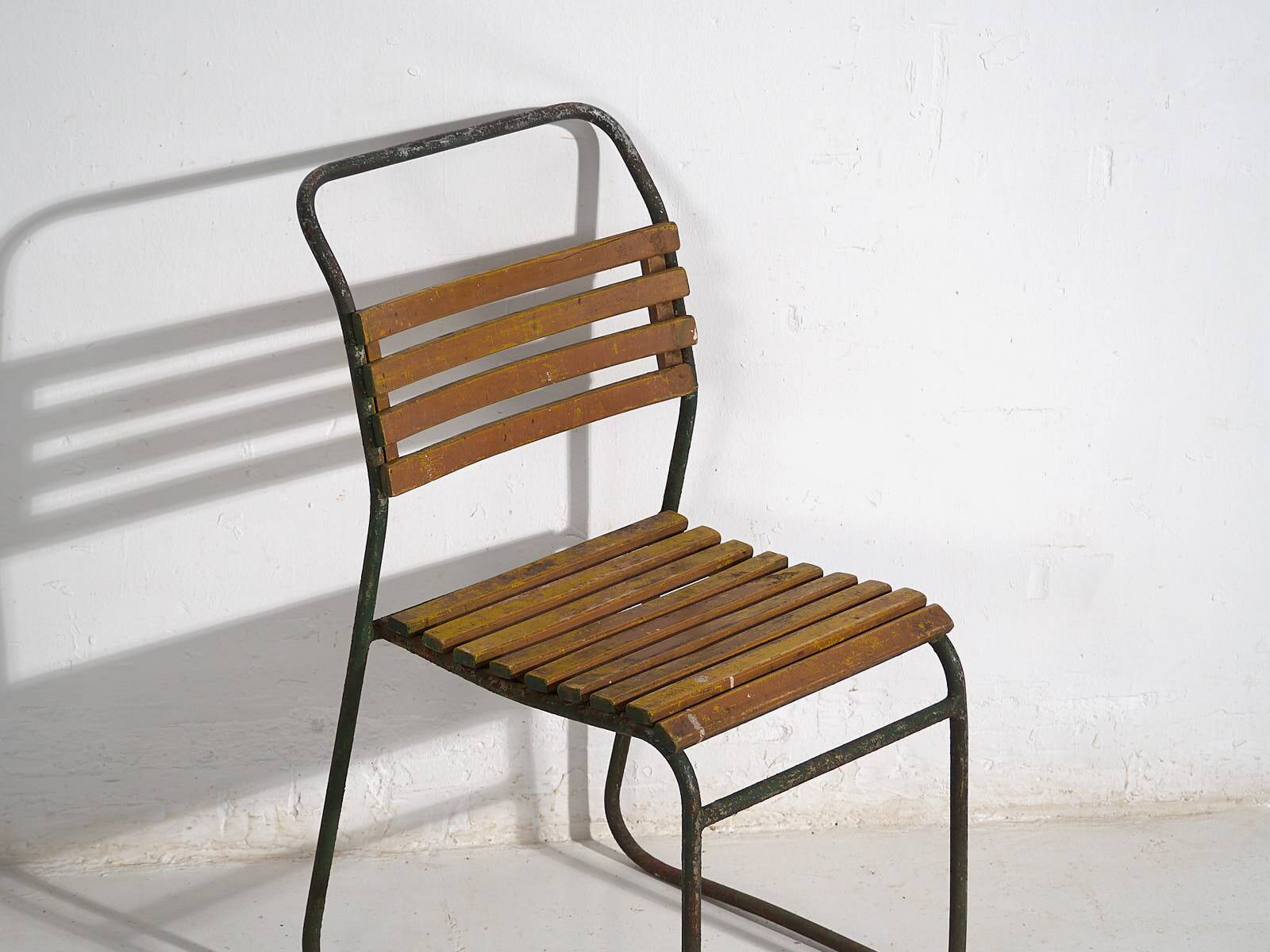 Antique garden chairs (c.1920). Set of 2 pieces #32